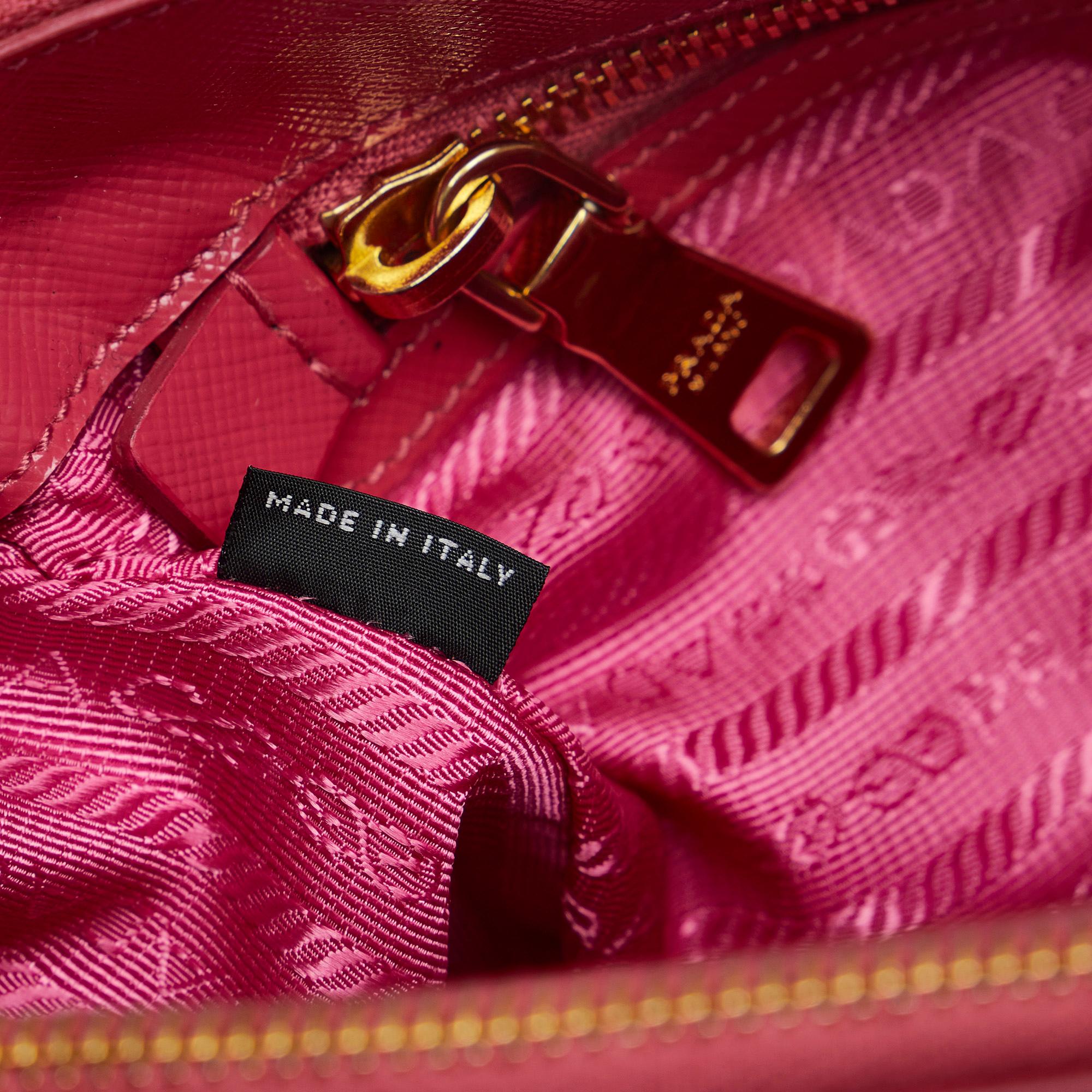 Prada Saffiano Lux Galleria Double Zip (SHG-alTa16)