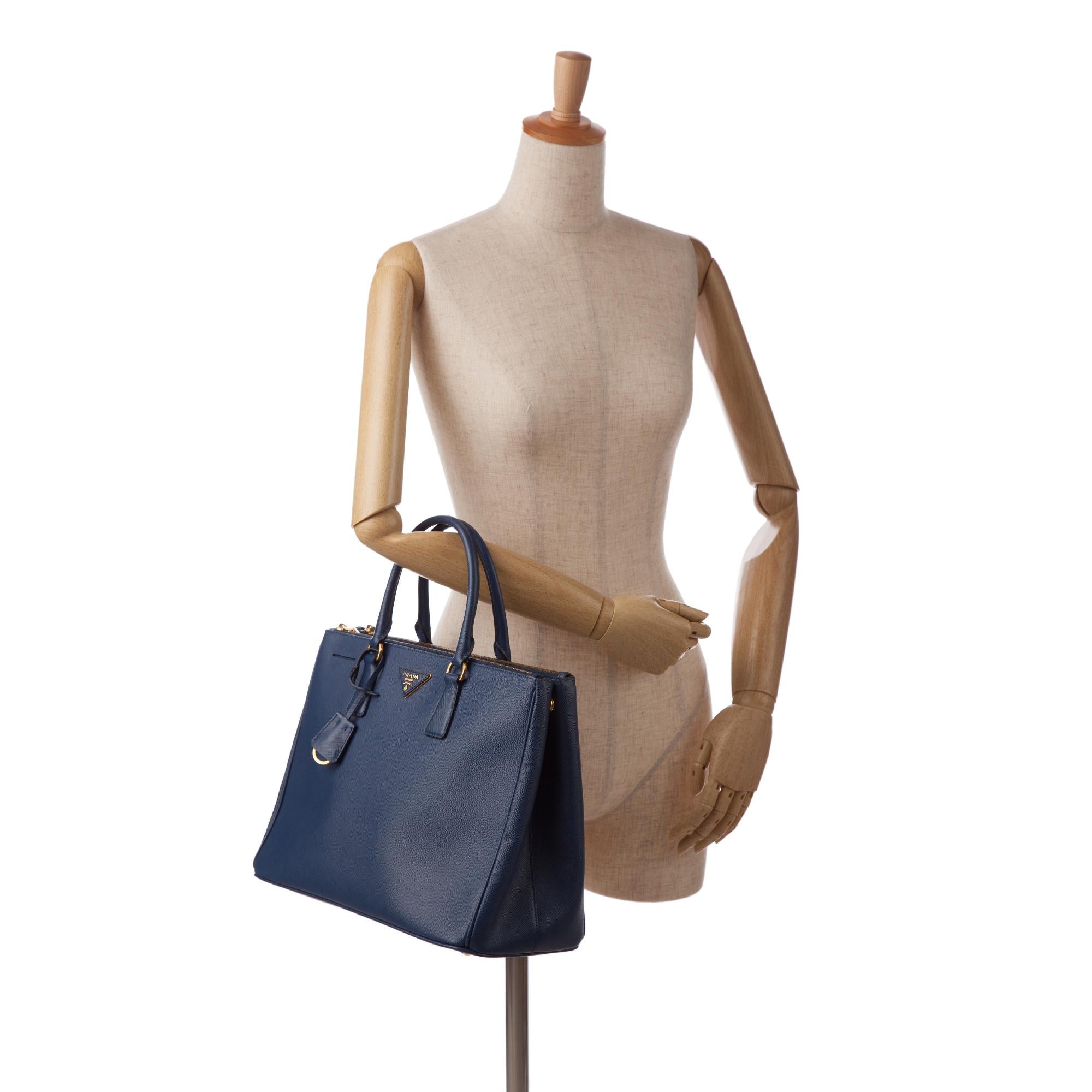 Prada Saffiano Lux Galleria Double Zip (SHG-tGaL2Y)