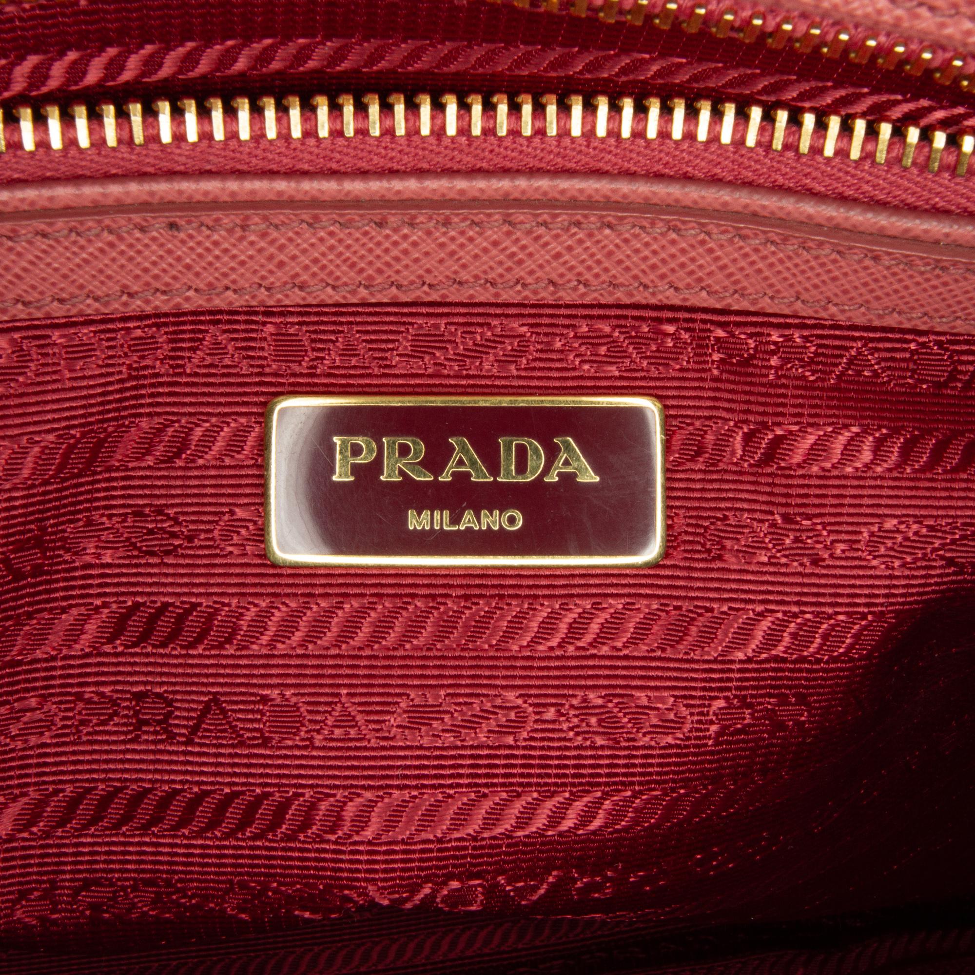 Prada Saffiano Lux Galleria Double Zip (SHG-CdFeEN)
