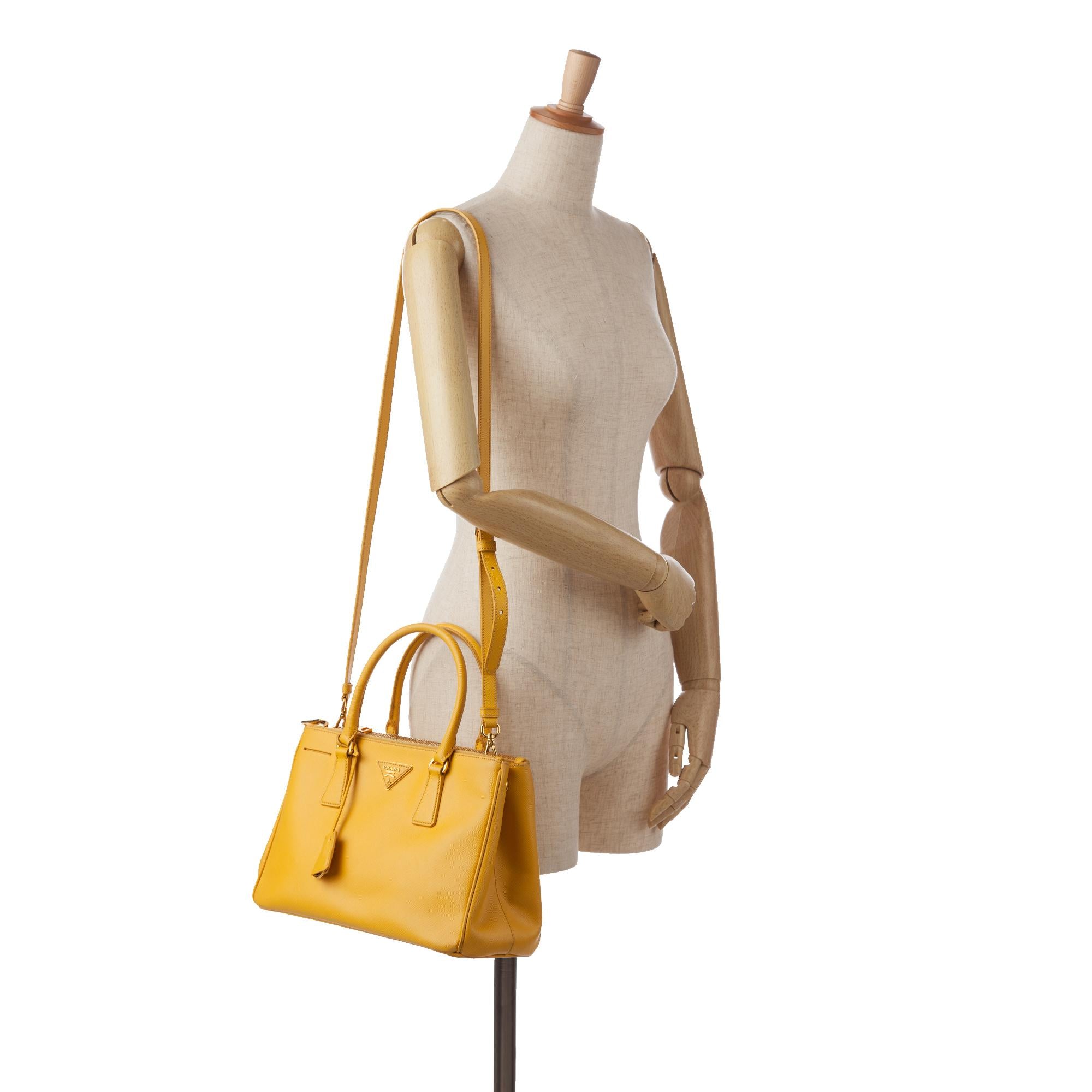 Prada Saffiano Lux Galleria Double Zip (SHG-jDljPX)