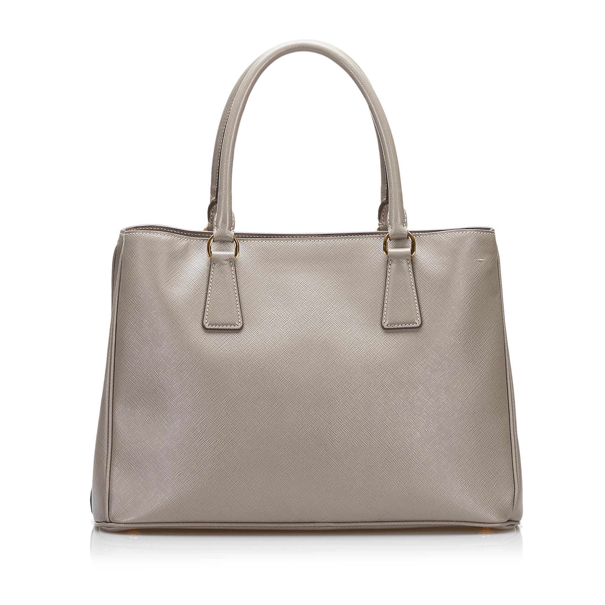 Prada Saffiano Lux Galleria (SHG-ddE84n)