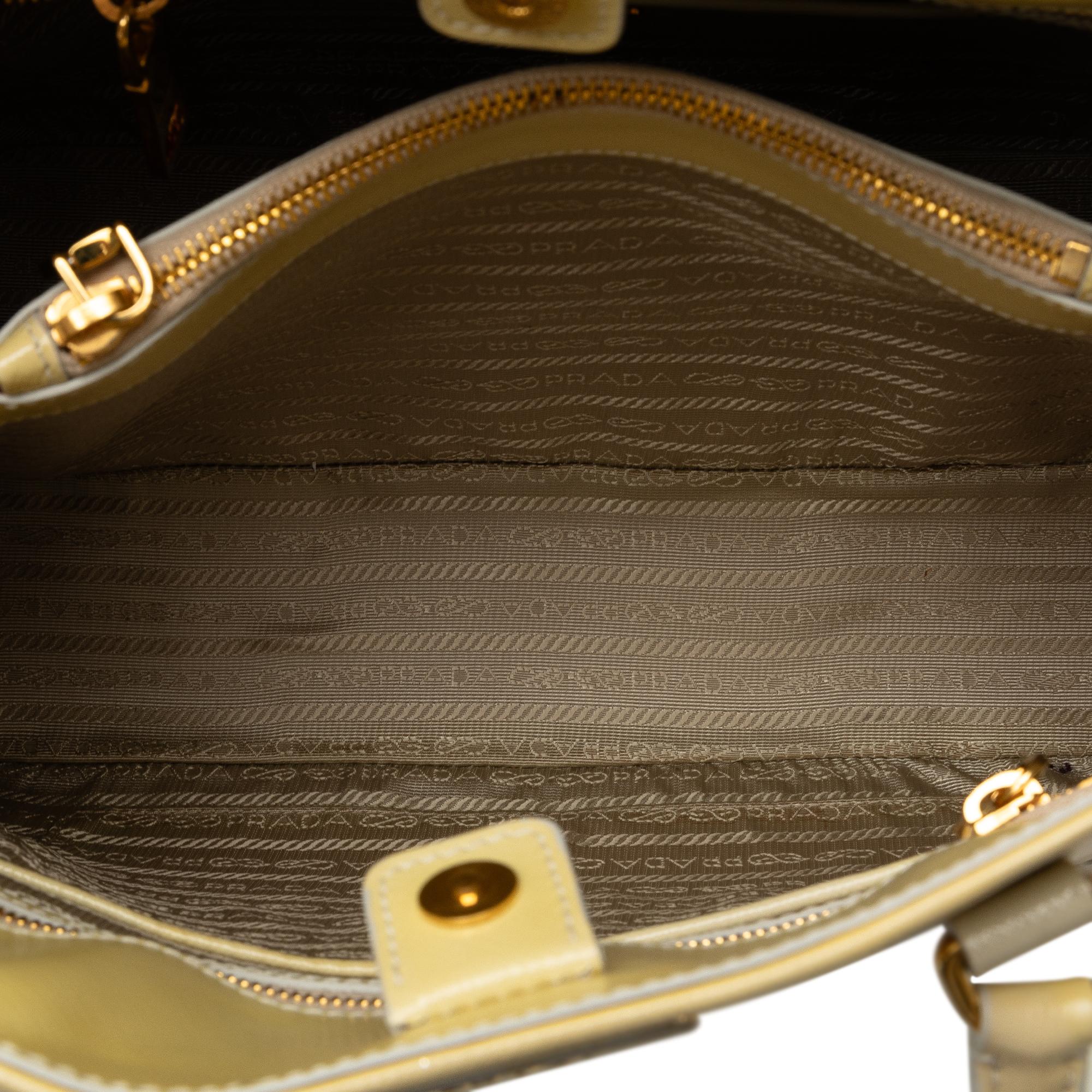 Prada Saffiano Lux Promenade (SHG-mcR6Zg)