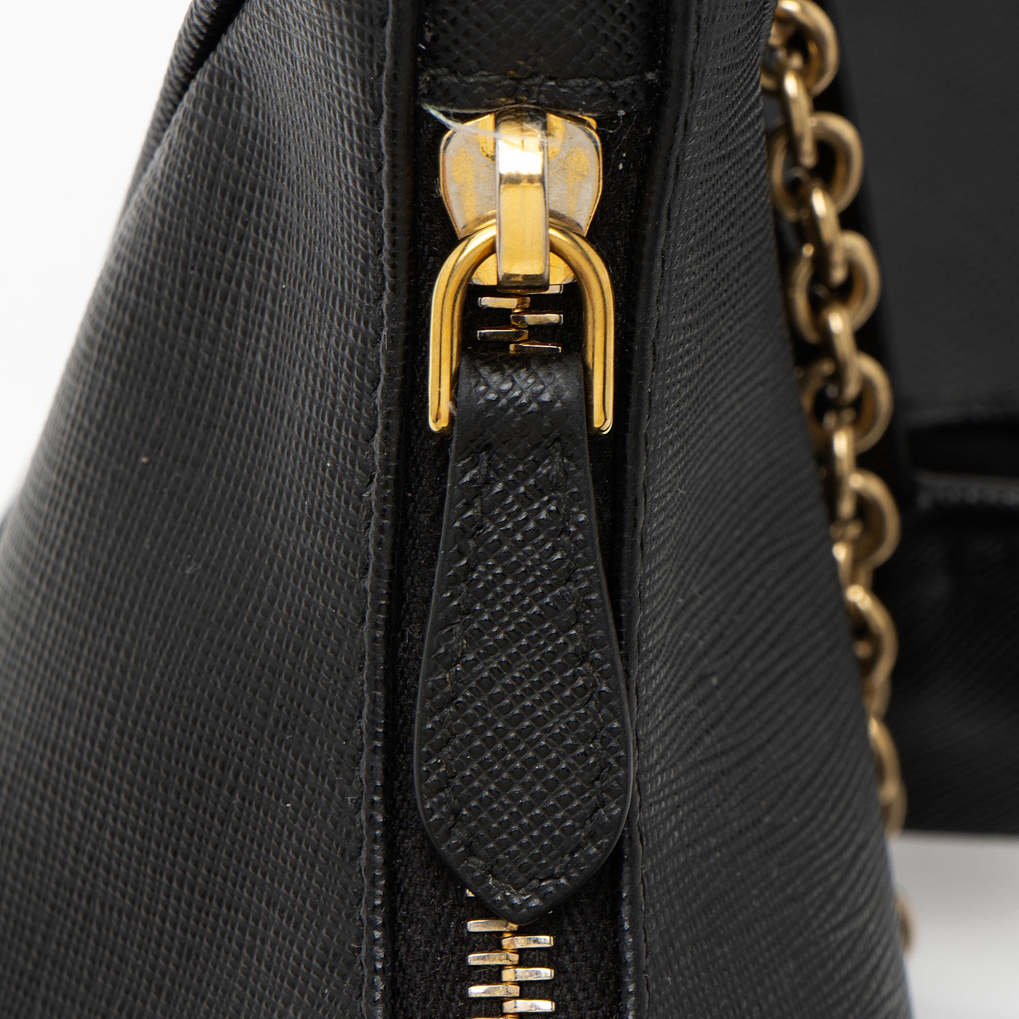 Prada Saffiano Re-Edition 2005 Crossbody