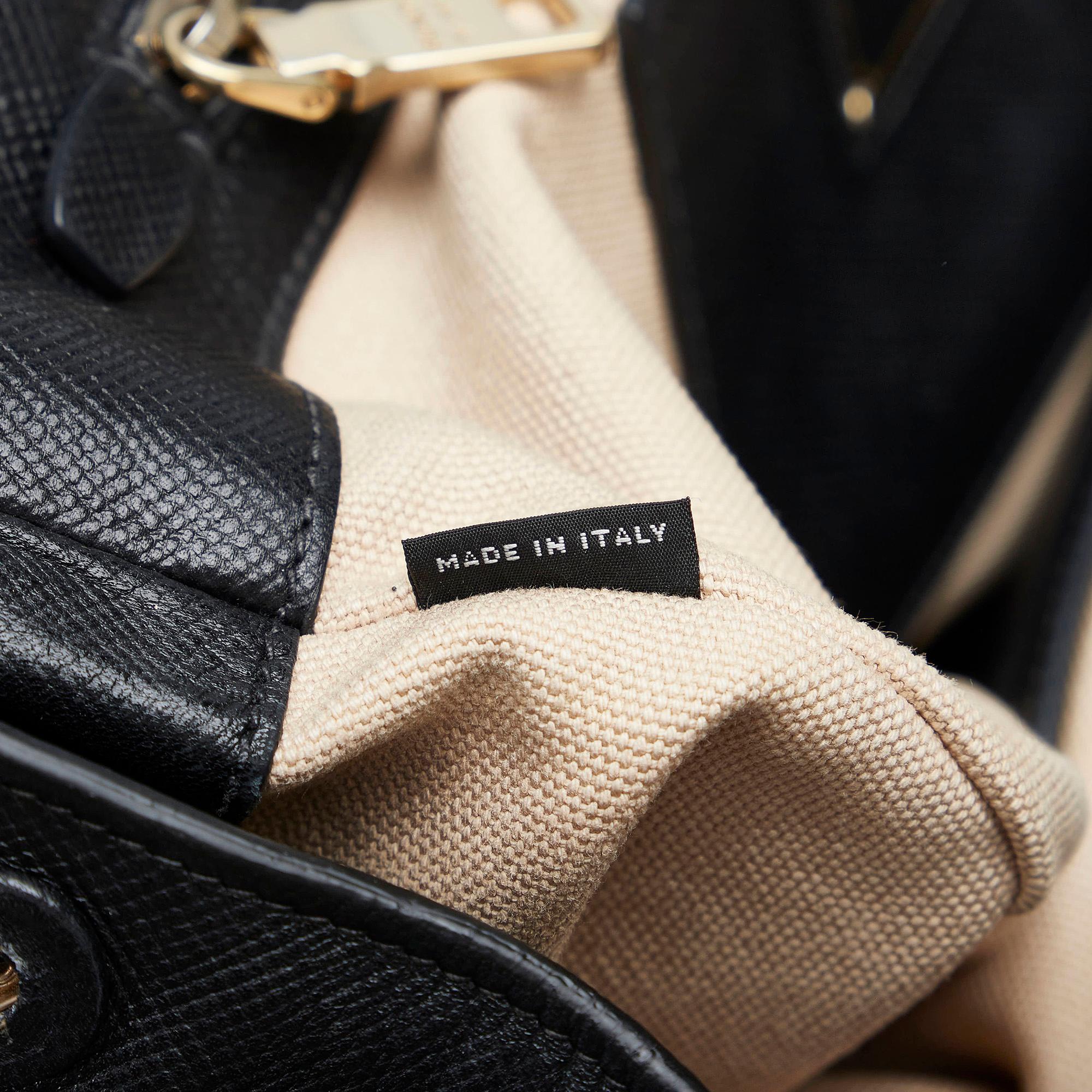 Prada Saffiano Trimmed Canvas Handbag (SHG-iRWMer)