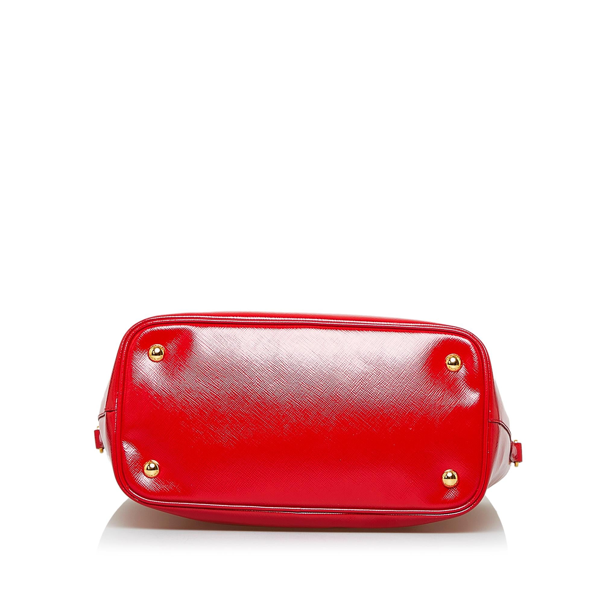 Prada Saffiano Vernice Satchel (SHG-cwL7fI)