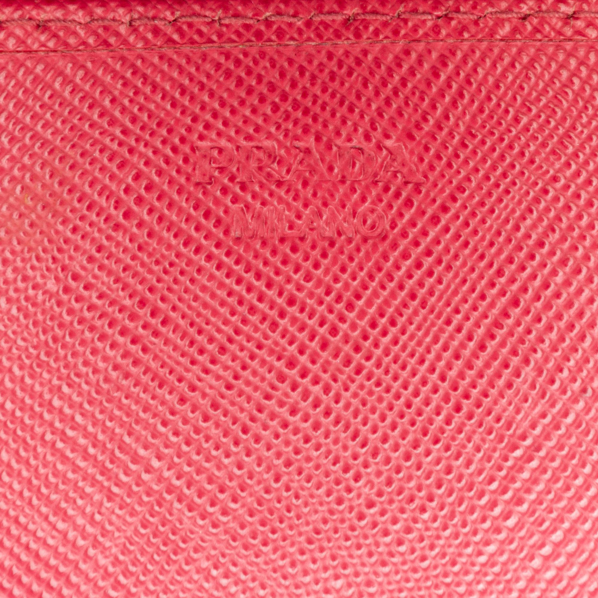 Prada Saffiano Wallet On Chain (SHG-Oo2xgN)