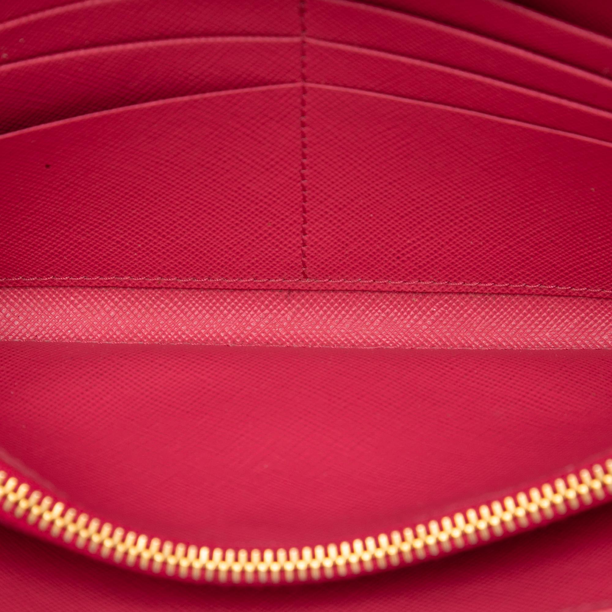 Prada Saffiano Wallet On Chain