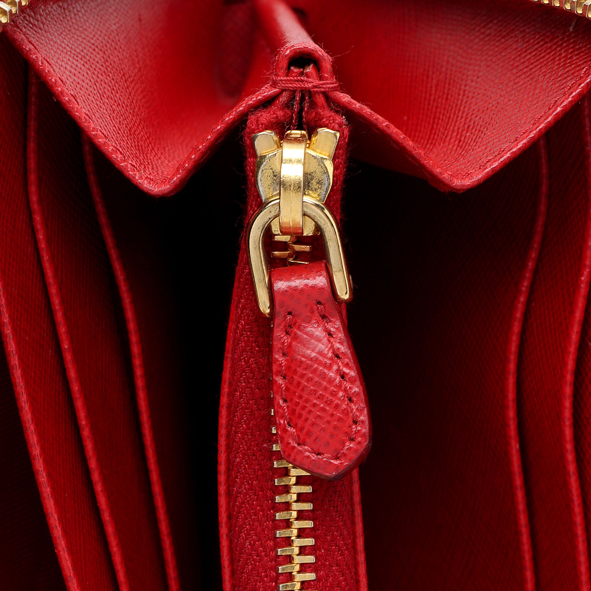 Prada Saffiano Zip Around Wallet (SHF-l6CXal)