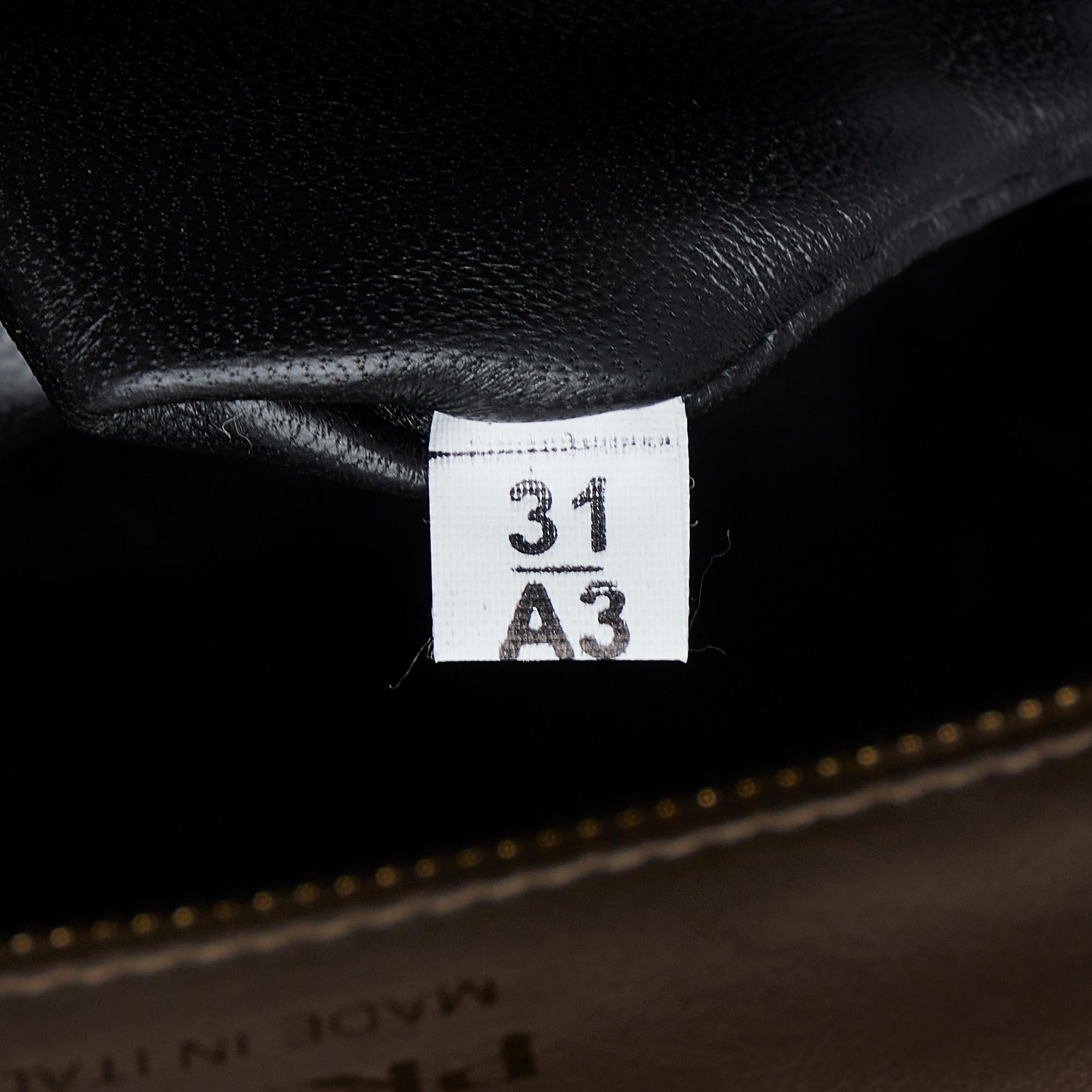 Prada Saffiano & City Calf Bibliotheque Bag (SHG-wE2mgA)