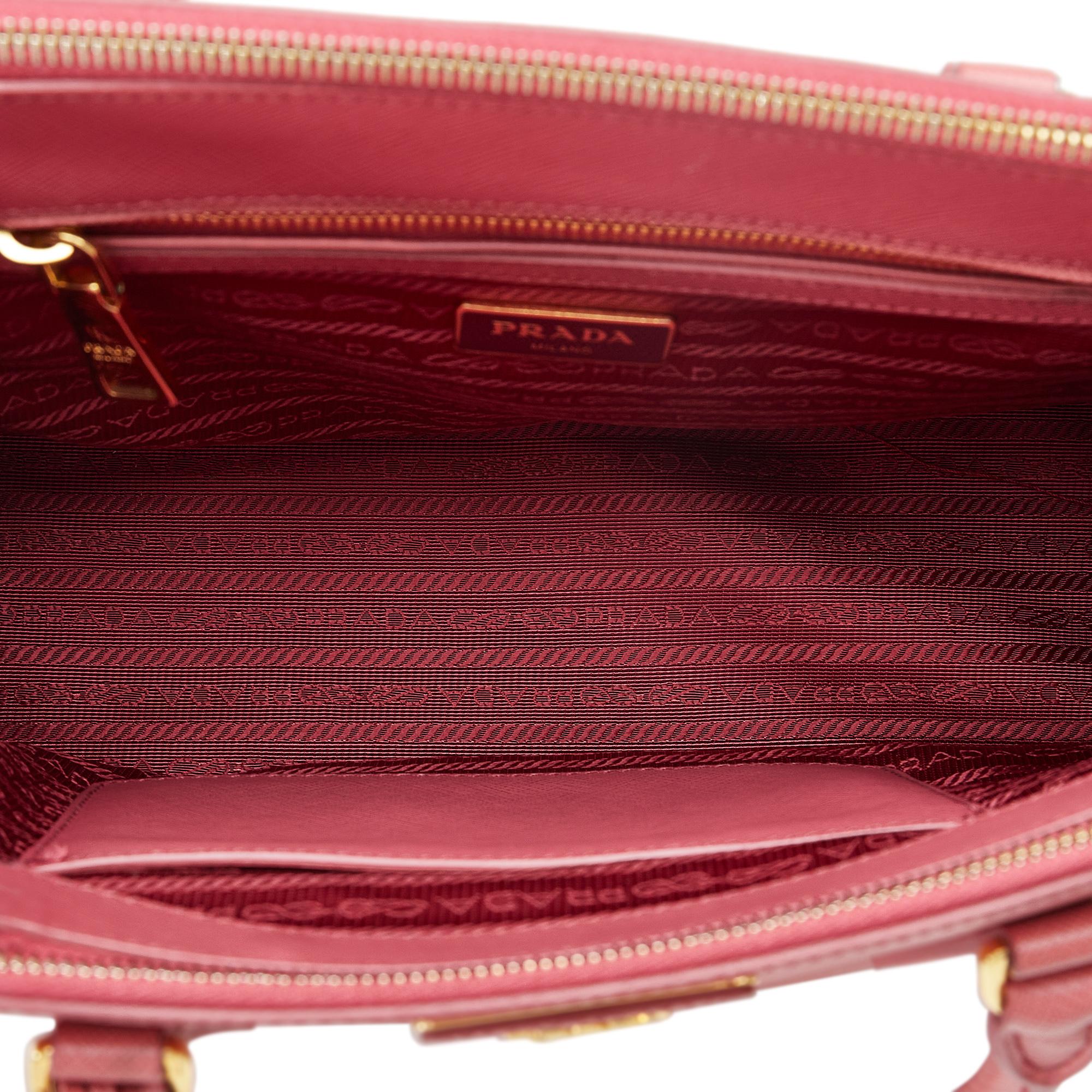 Prada Small Saffiano Galleria Double Zip (SHG-jUELiY)