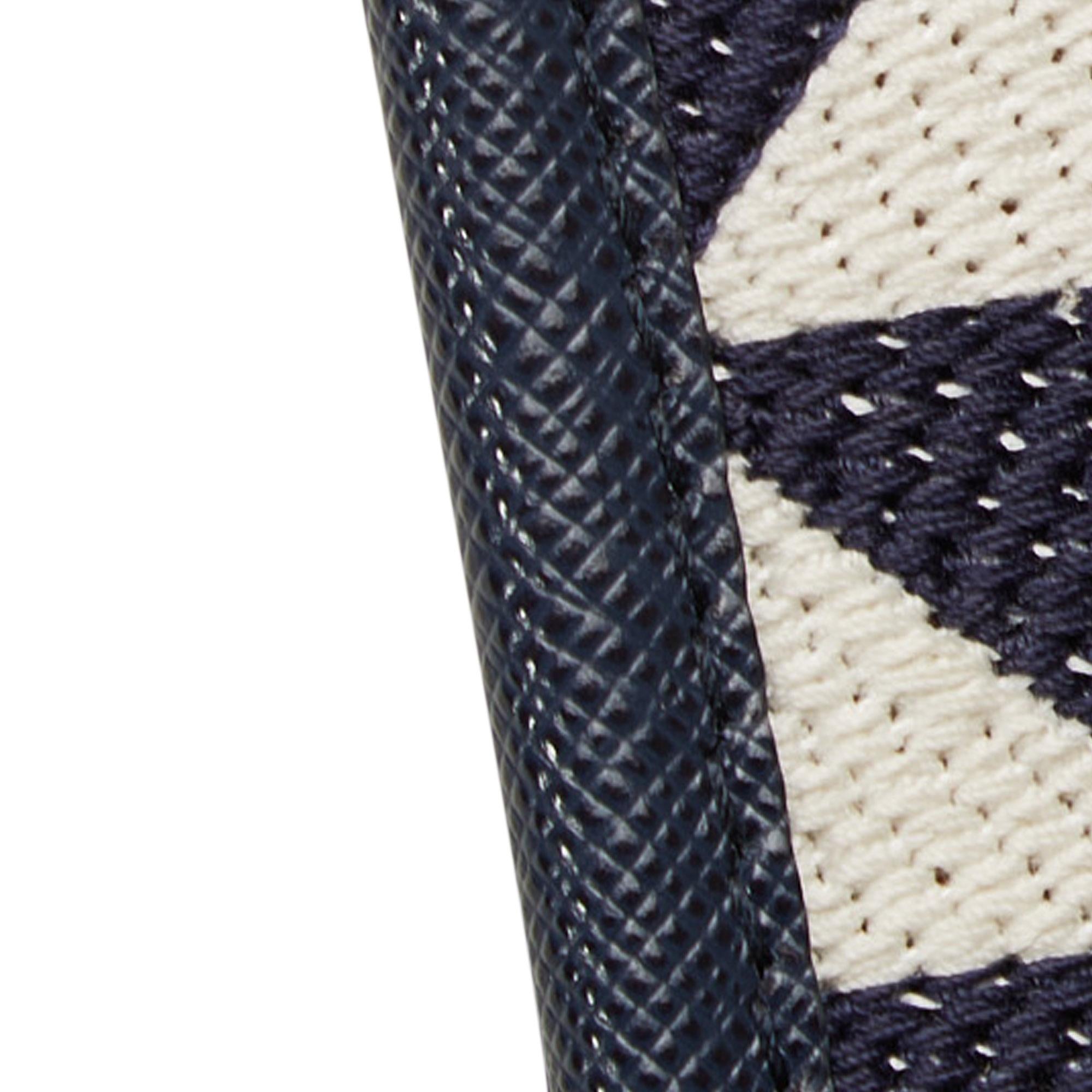Prada Small Symbole Triangolo Tote (SHG-hRk7cv)