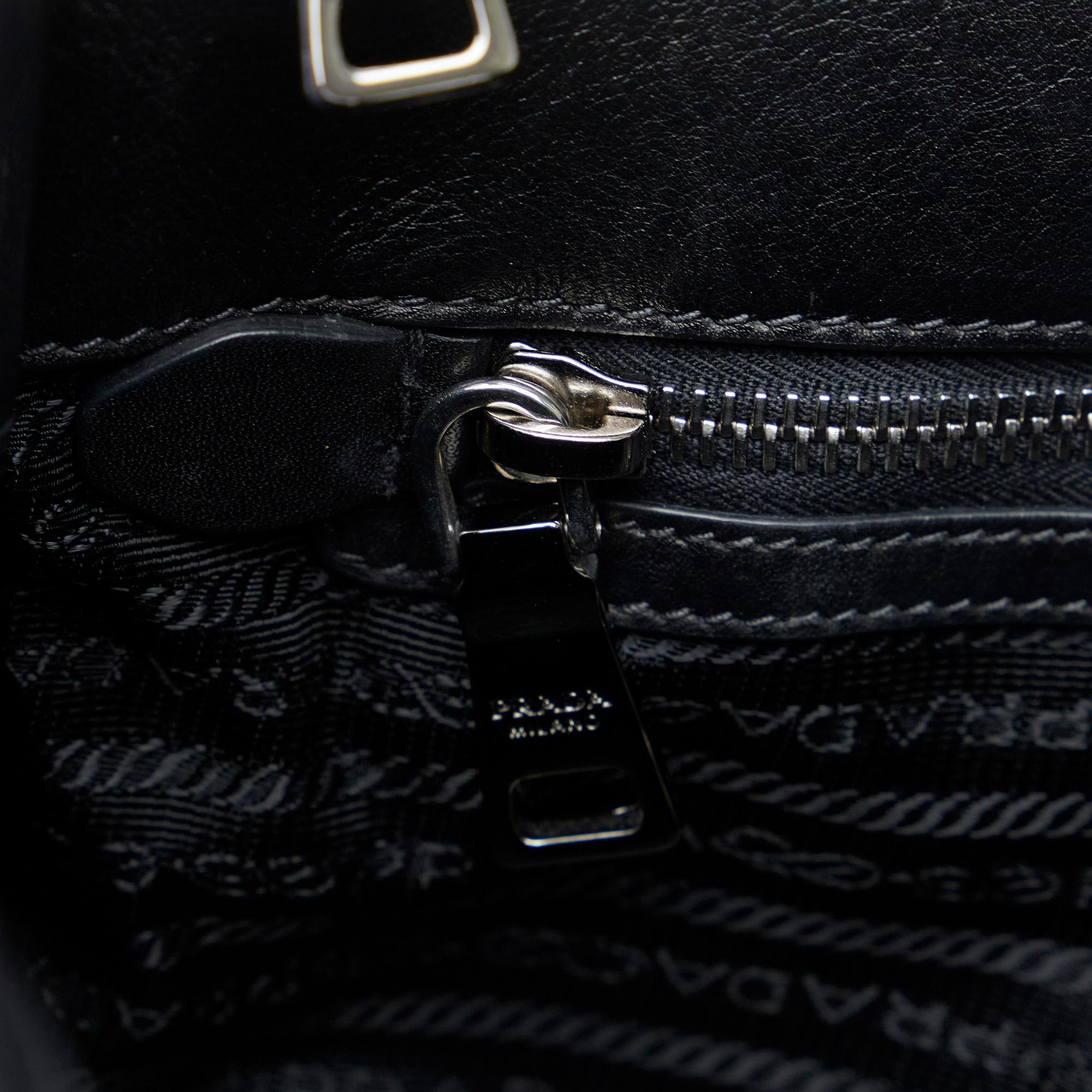 Prada Soft Calf Shoulder Bag (SHG-xibxya)