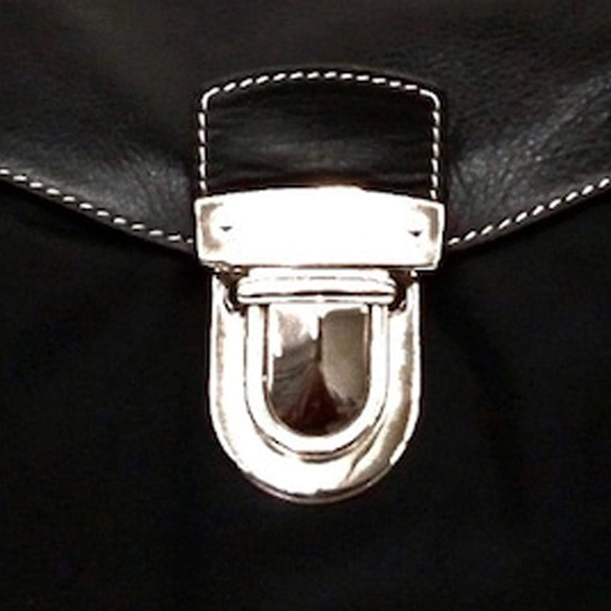 Prada Soft Calf and Tessuto Easy Shoulder Bag (SHG-IgRcvW)