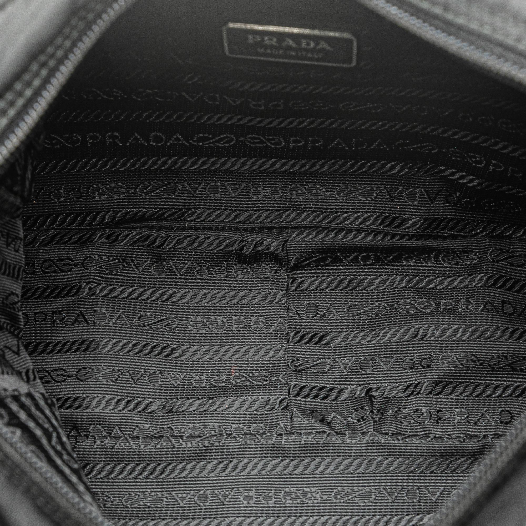 Prada Tessuto Camera Bag (SHG-QXNrO0)