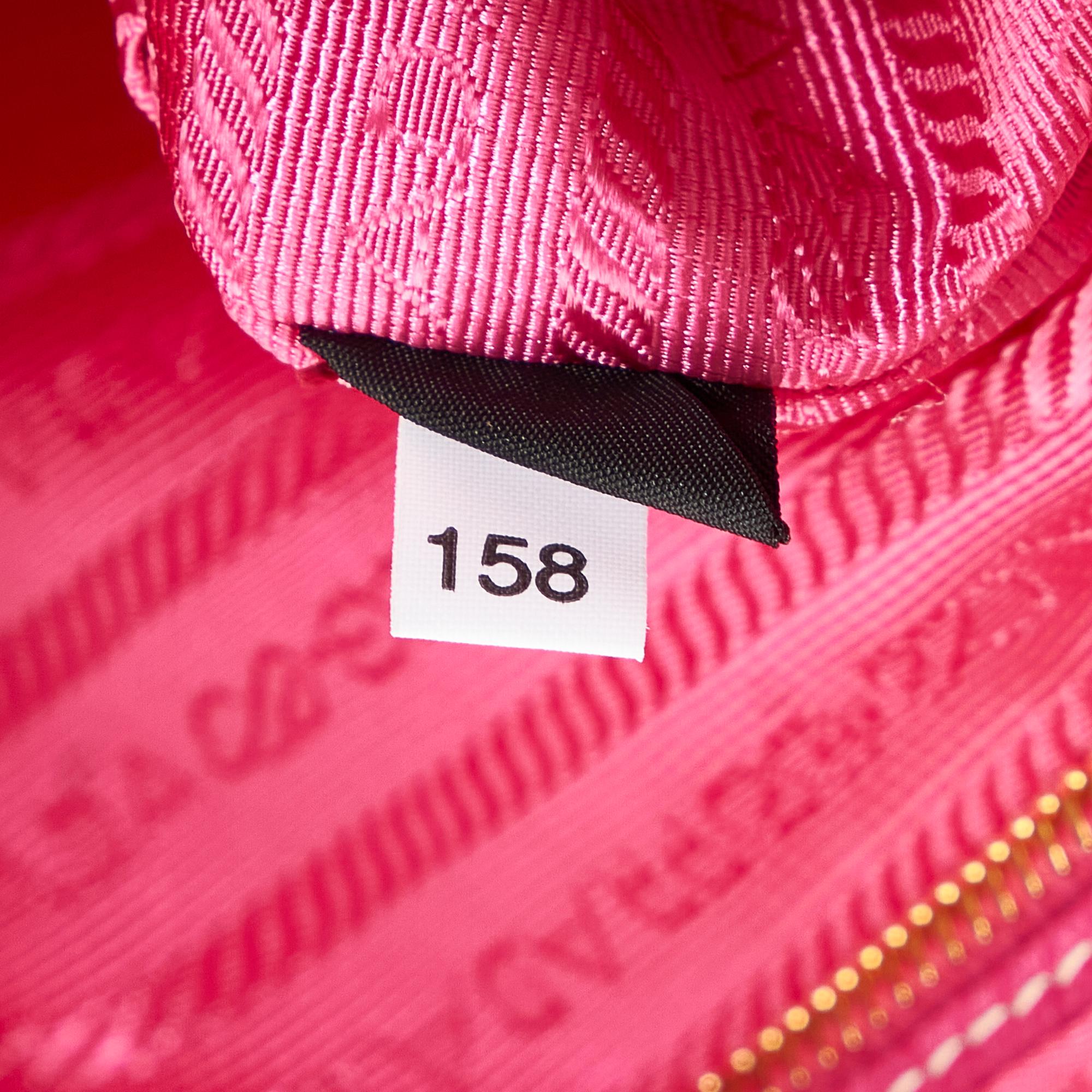 Prada Tessuto Canapa Tote Bag (SHG-31760)