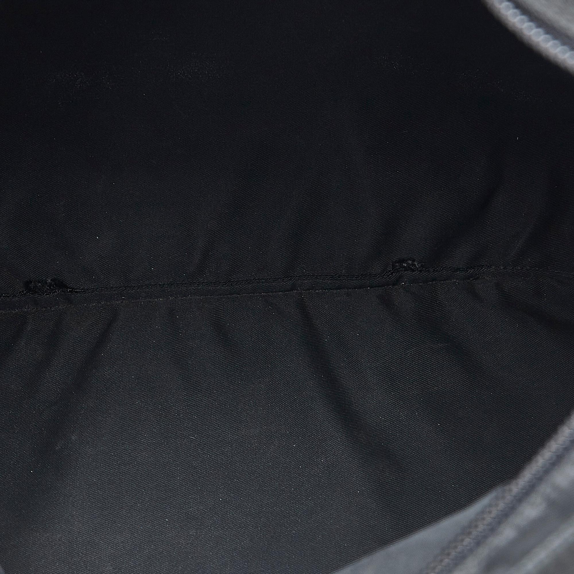 Prada Tessuto Crossbody Bag (SHG-djHHc2)