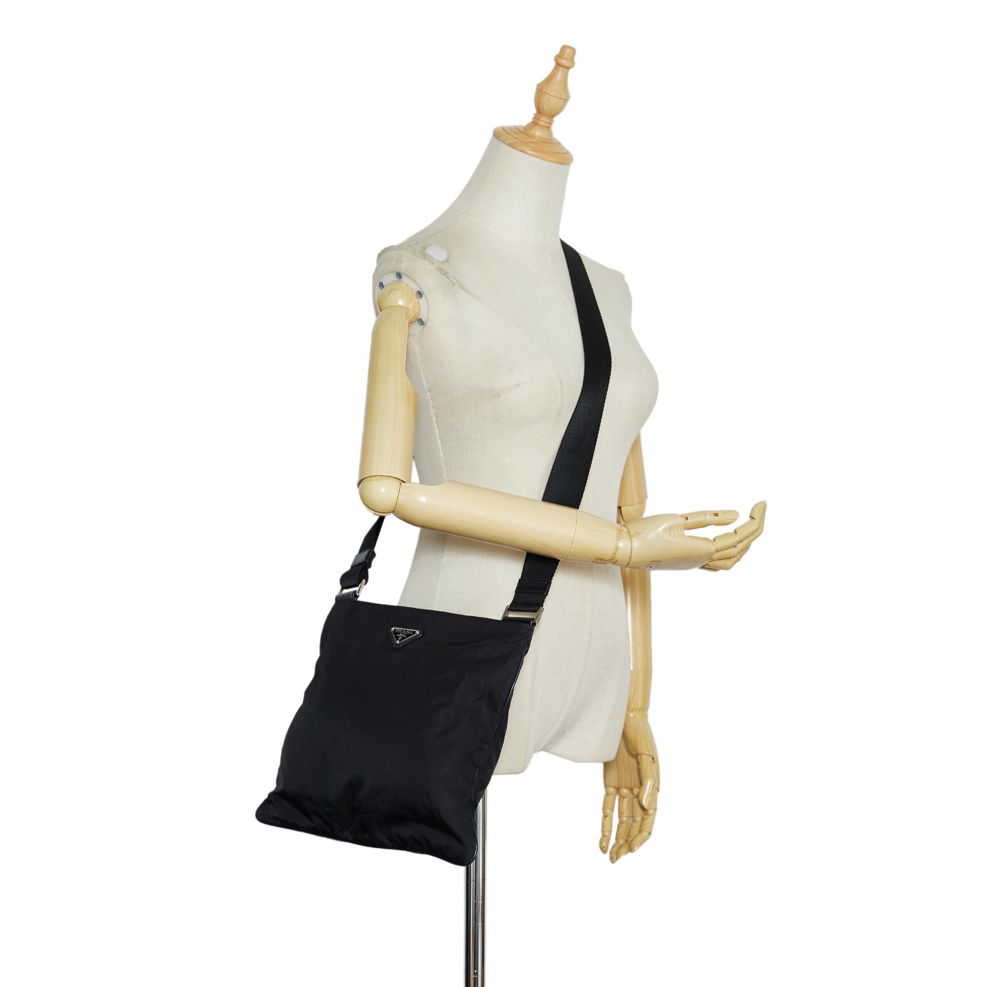 Prada Tessuto Crossbody Bag (SHG-MSMFTD)