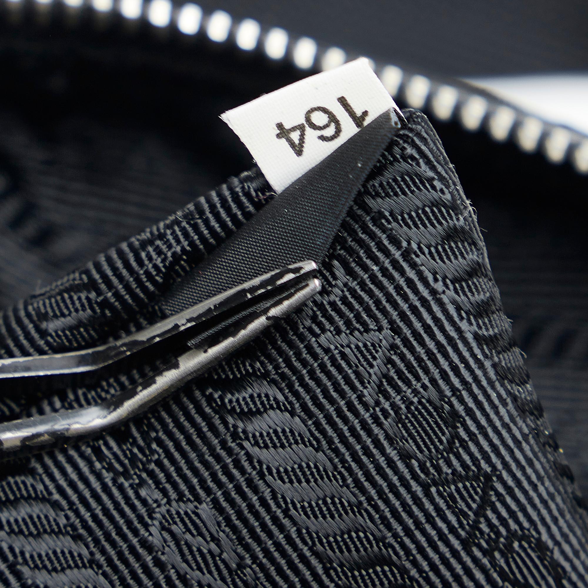 Prada Tessuto Crossbody Bag (SHG-gmDvkX)