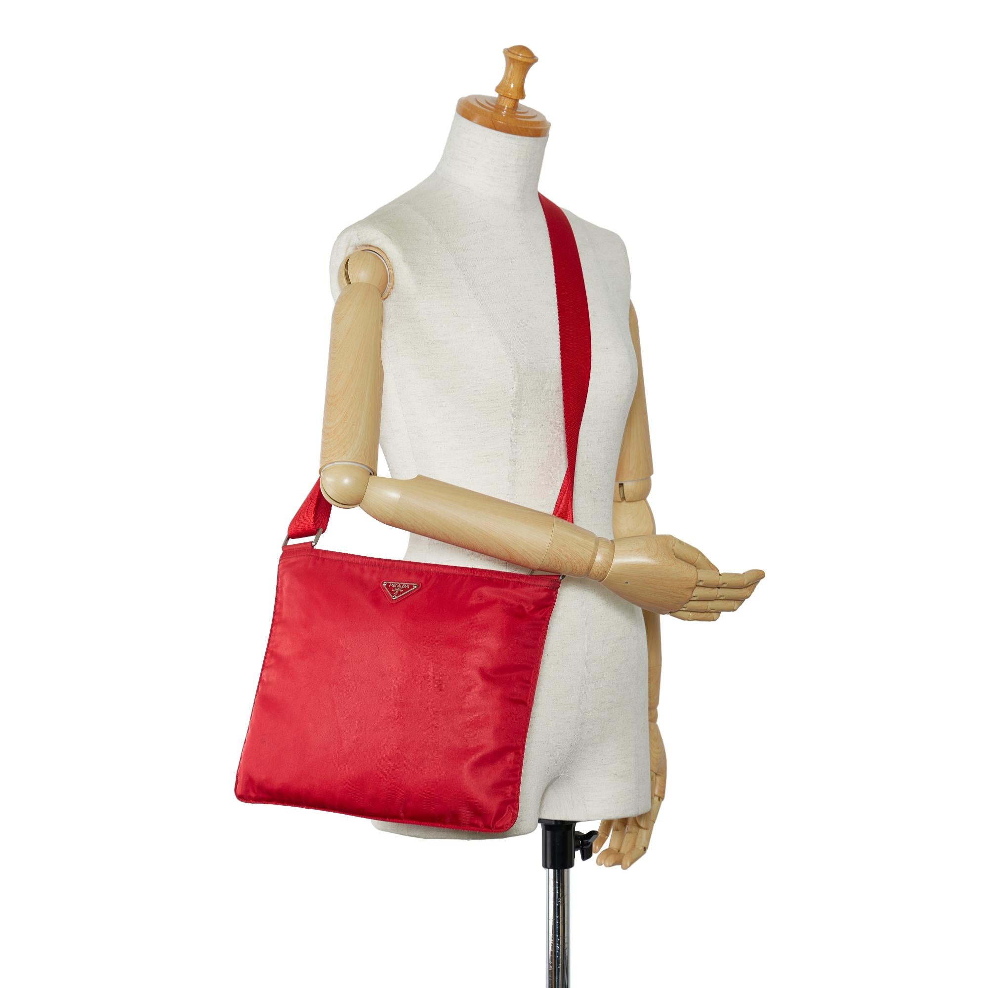 Prada Tessuto Crossbody Bag (SHG-FhnEDE)