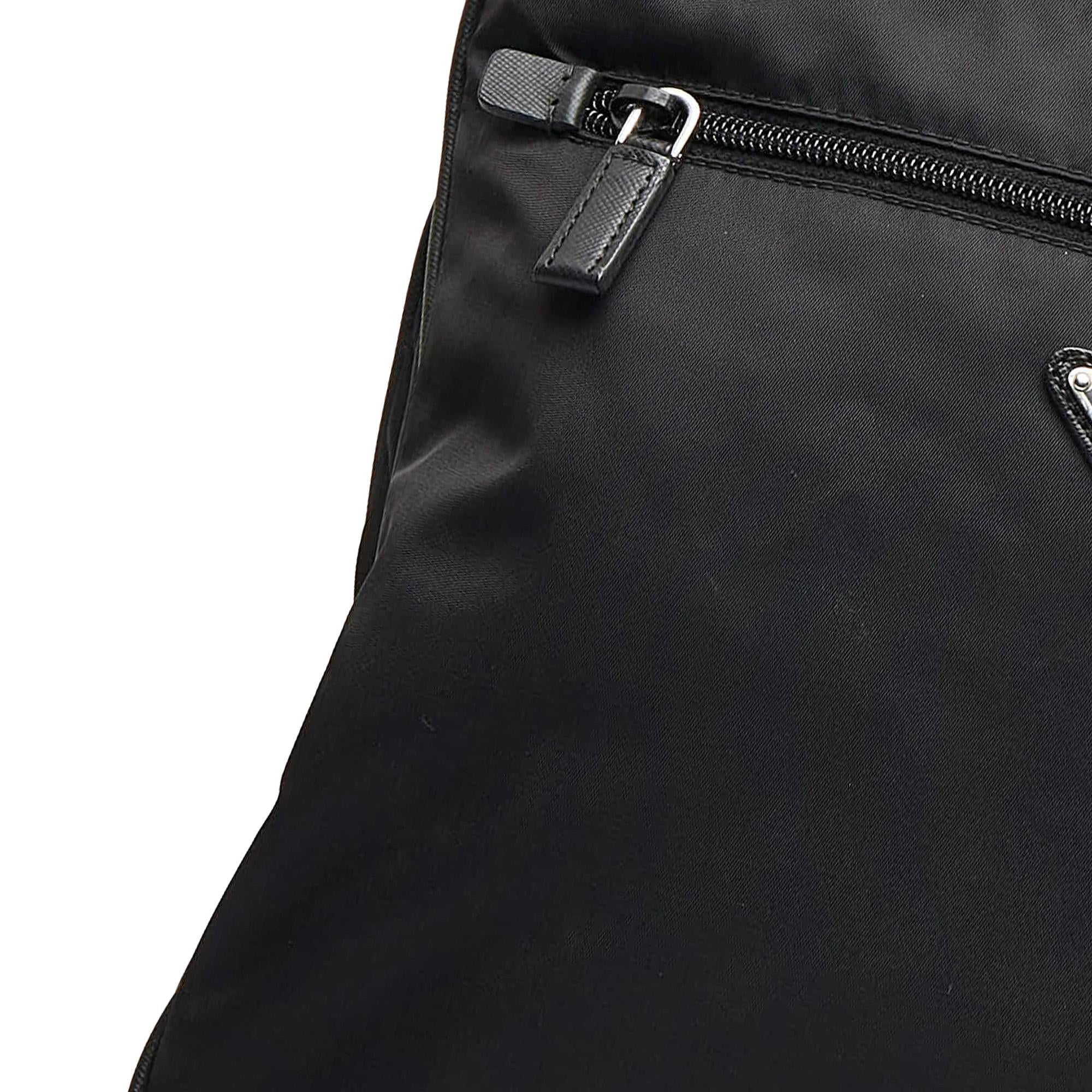 Prada Tessuto Crossbody Bag (SHG-ic7UHA)