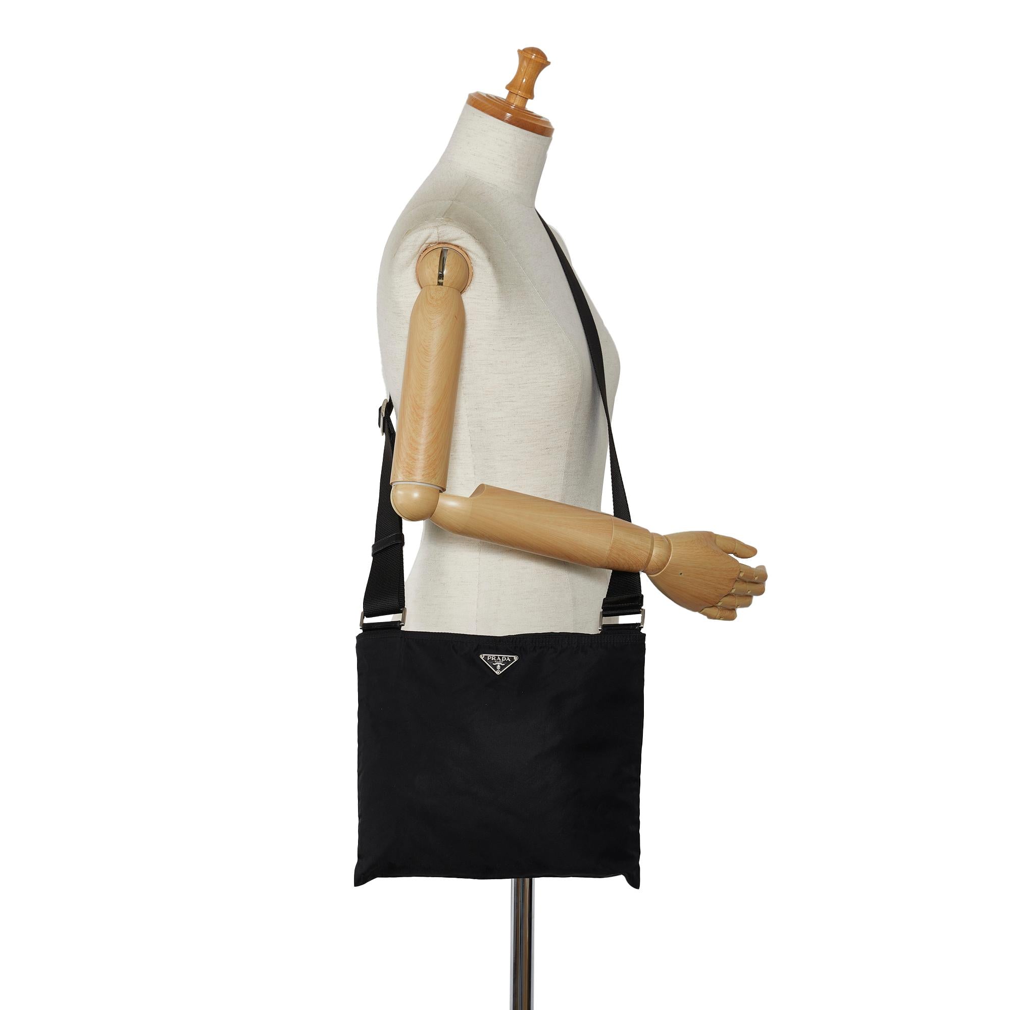 Prada Tessuto Crossbody Bag (SHG-FyTEiB)