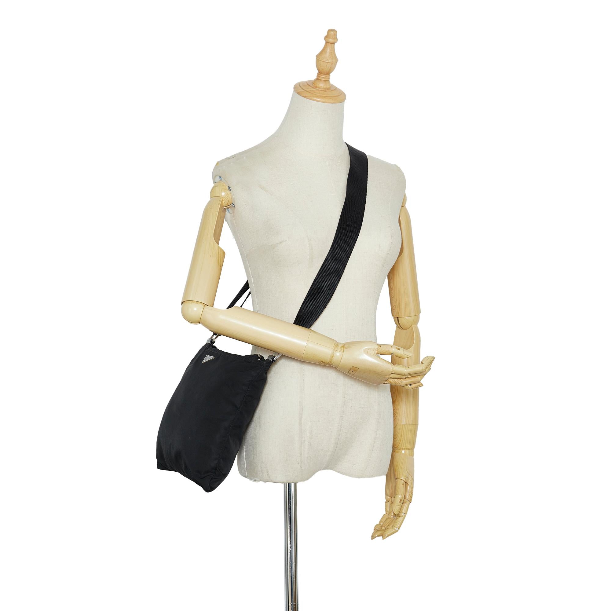 Prada Tessuto Crossbody (SHG-0C4lmB)