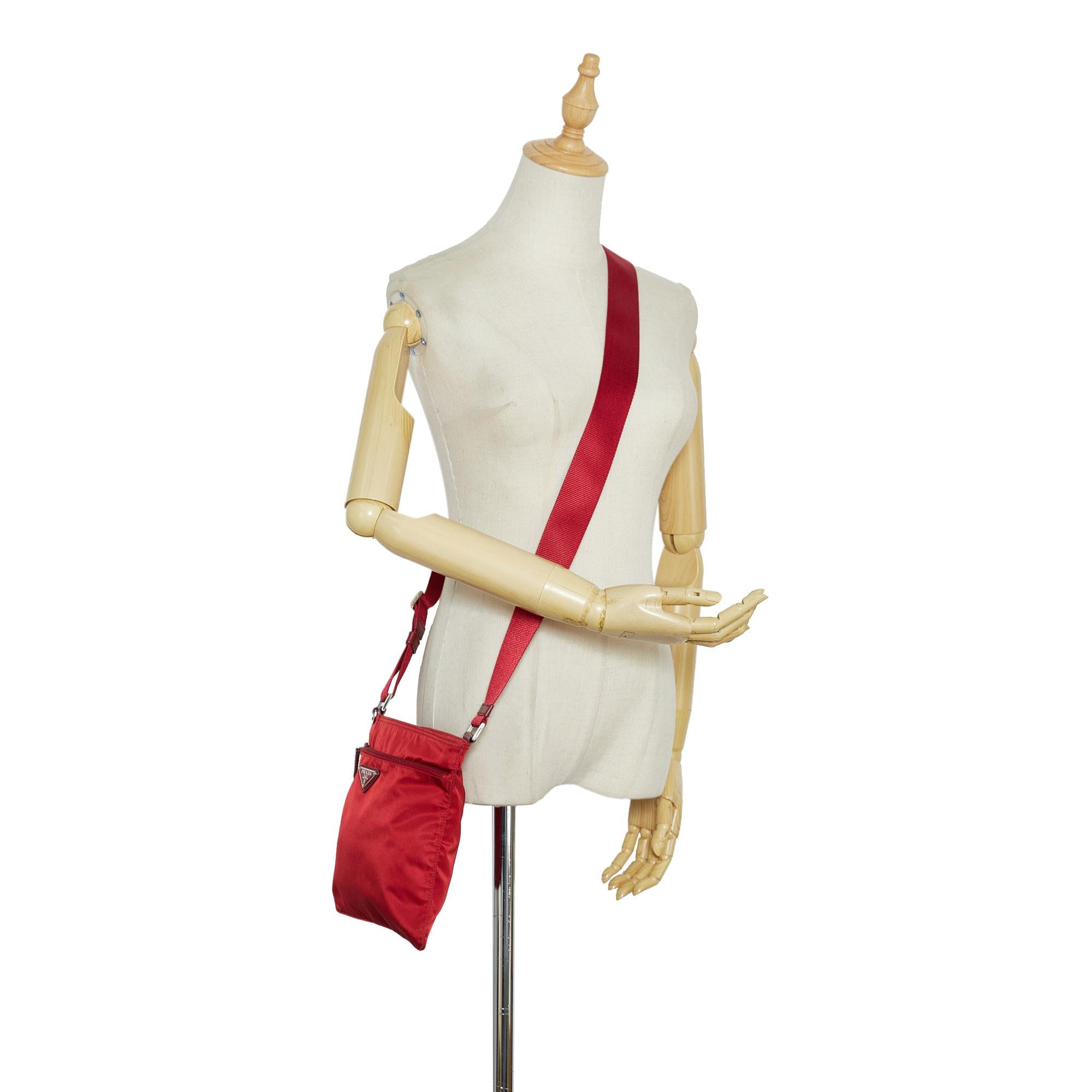 Prada Tessuto Crossbody (SHG-MIv0U7)