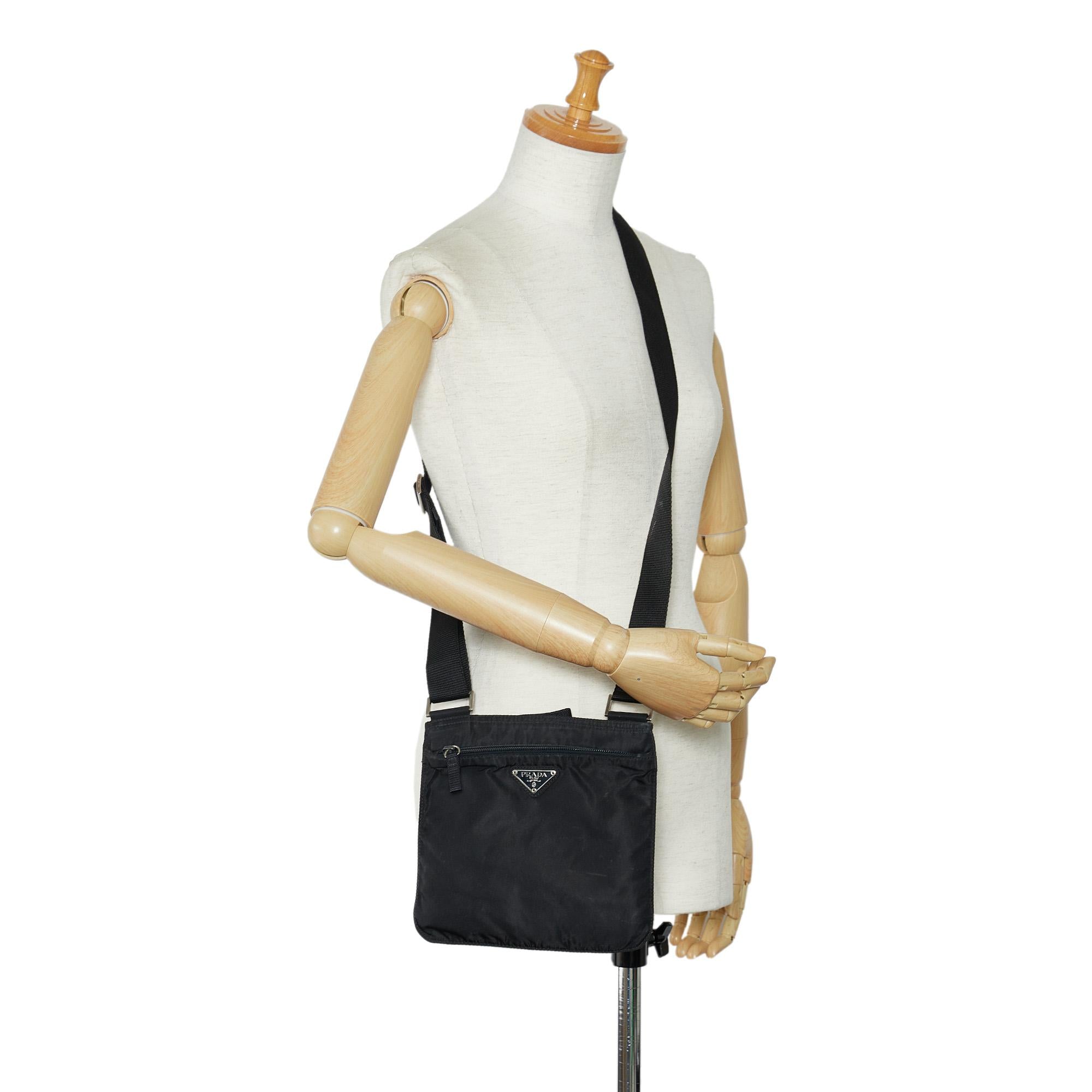 Prada Tessuto Crossbody (SHG-SmfnpP)