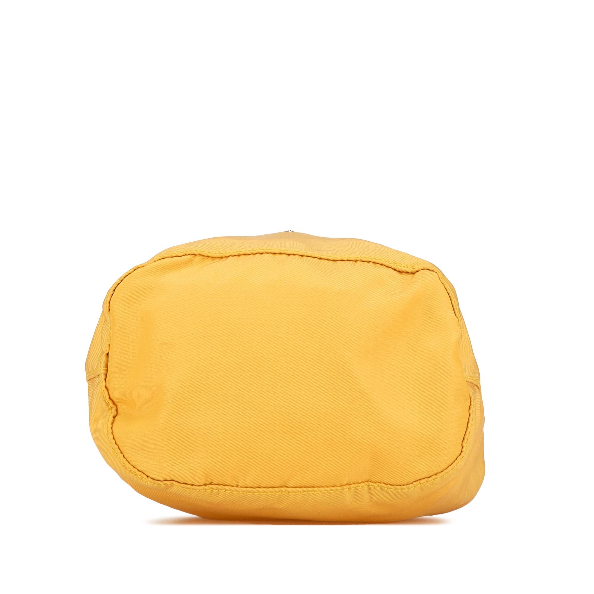 Prada Tessuto Drawstring Pouch (SHG-J0mrJx)