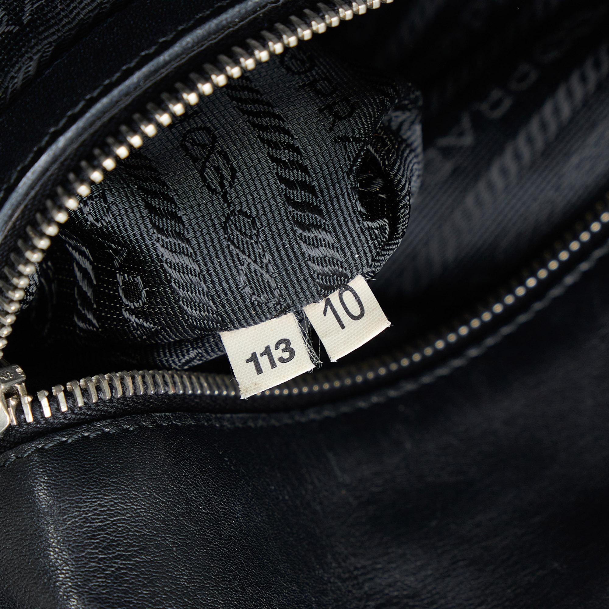 Prada Tessuto Easy Shoulder Bag (SHG-xfMhzc)