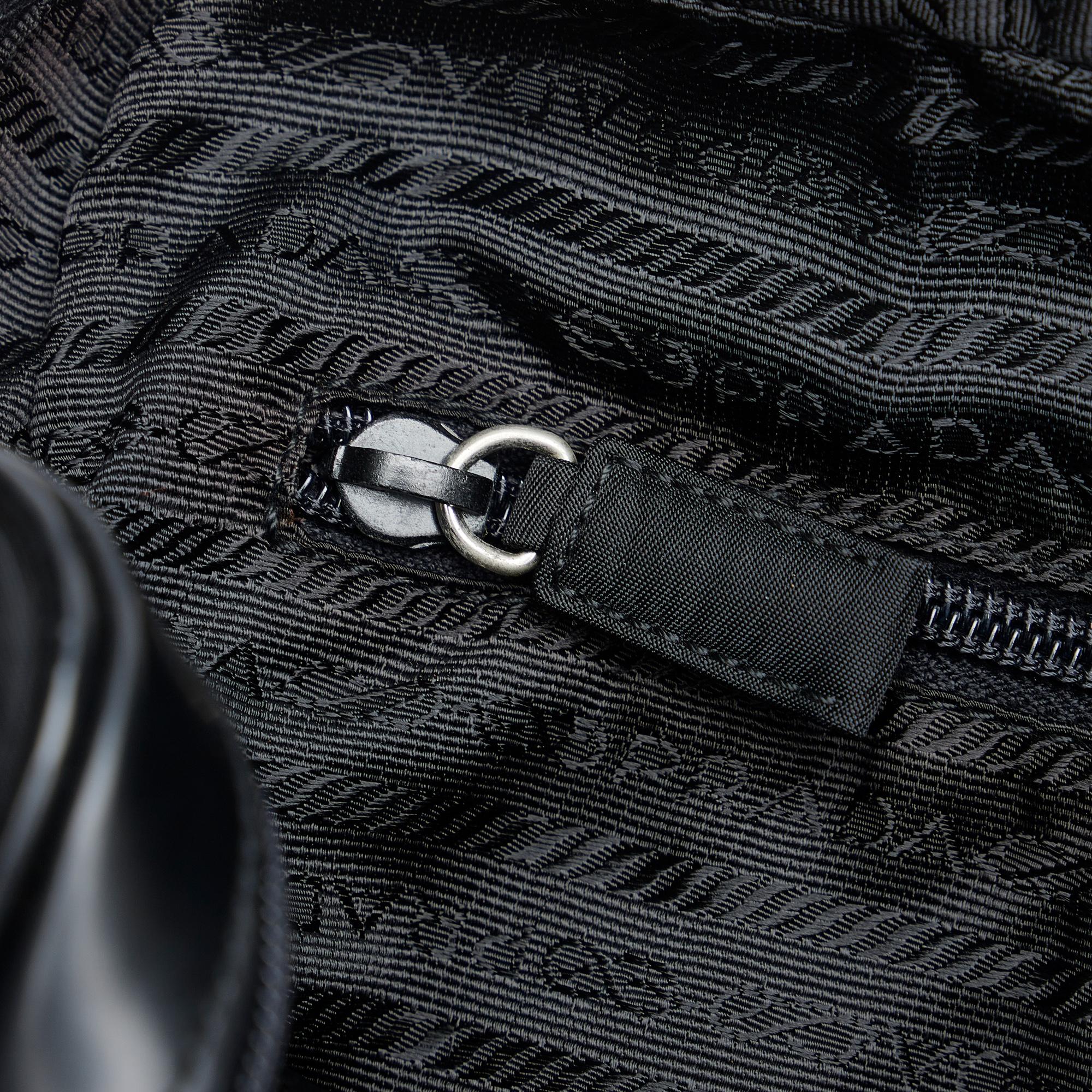 Prada Tessuto Handbag (SHG-BAIlO7)