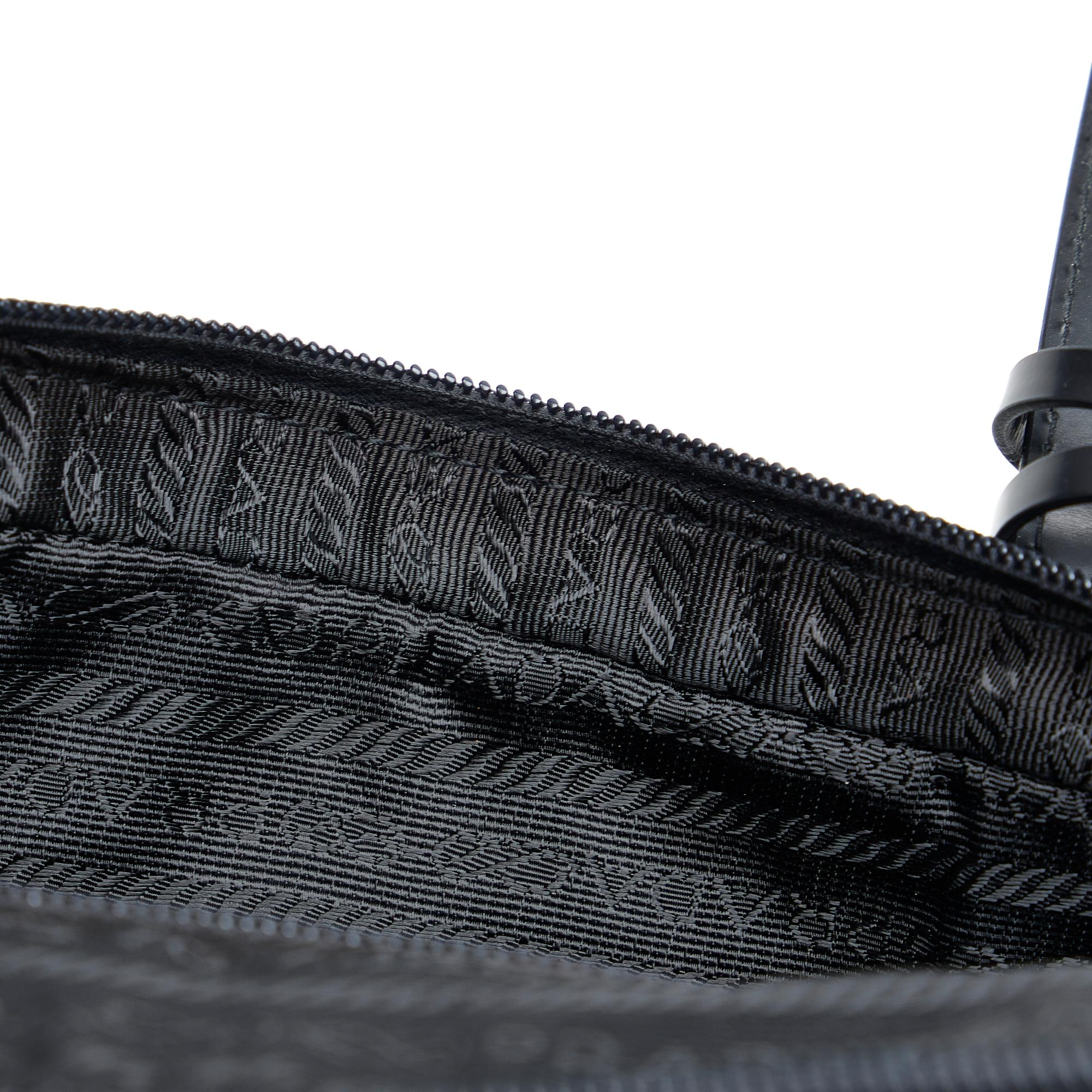 Prada Tessuto Handbag (SHG-BAIlO7)