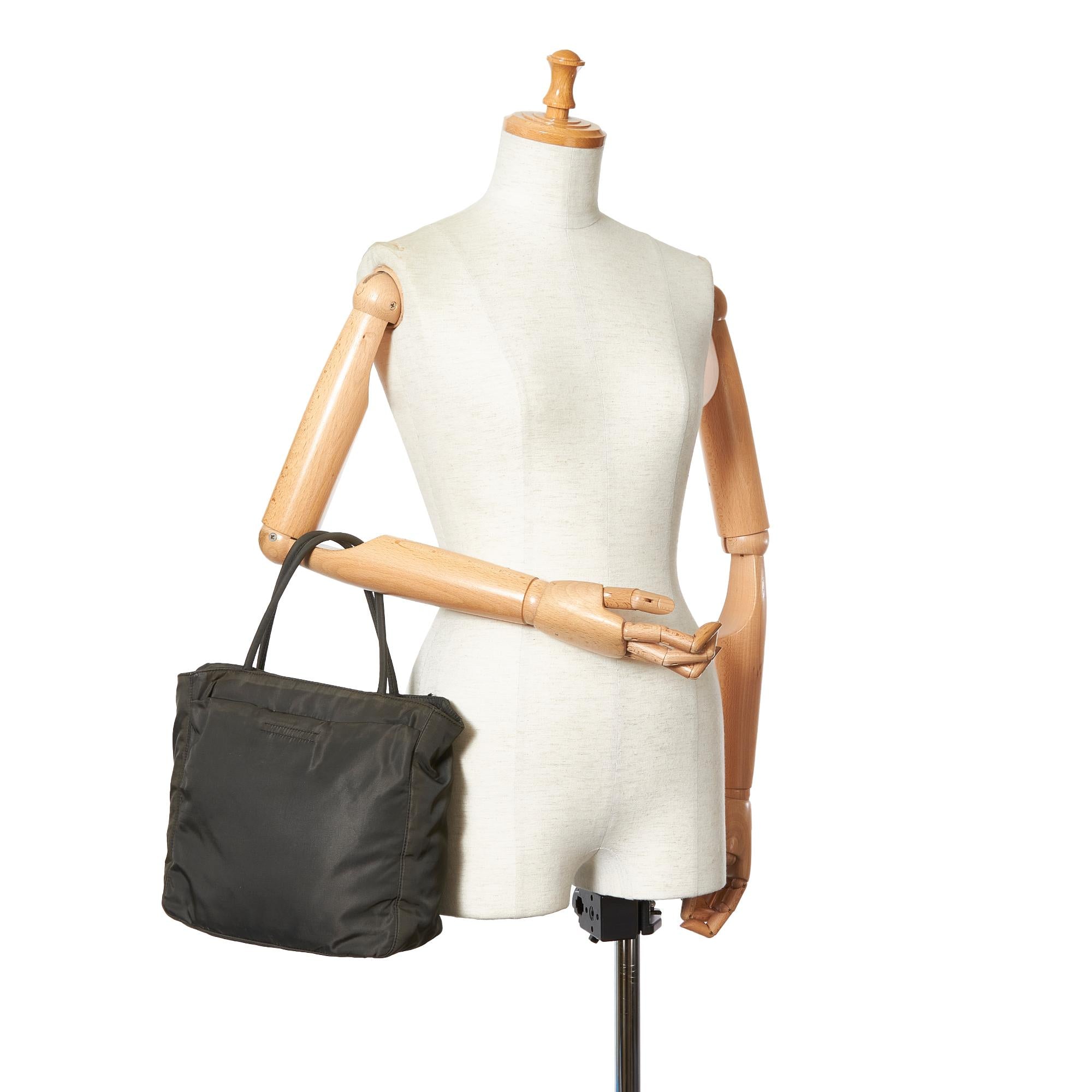 Prada Tessuto Handbag (SHG-VZA5Ho)