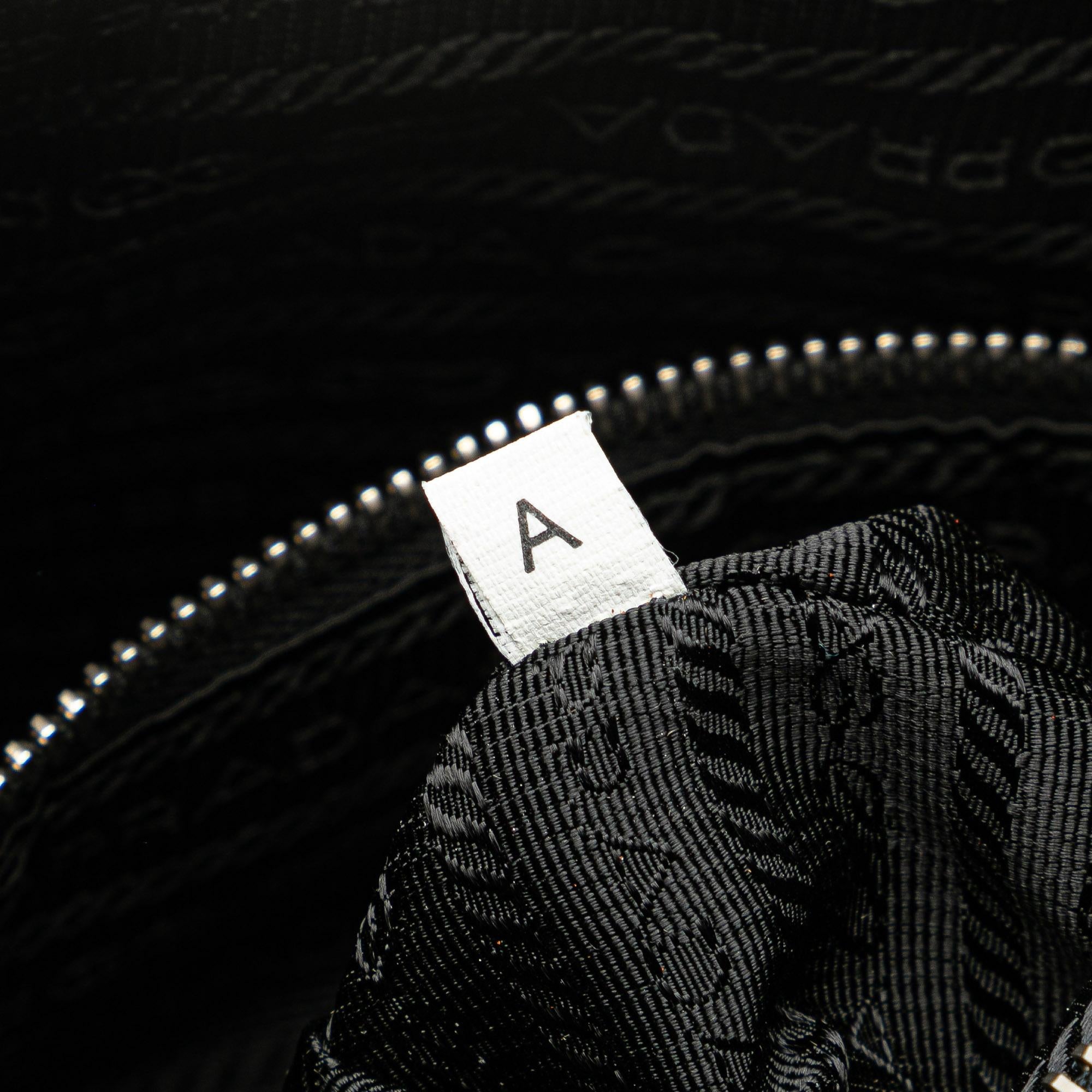 Prada Tessuto Impuntu Shoulder Bag (SHG-ntibJD)