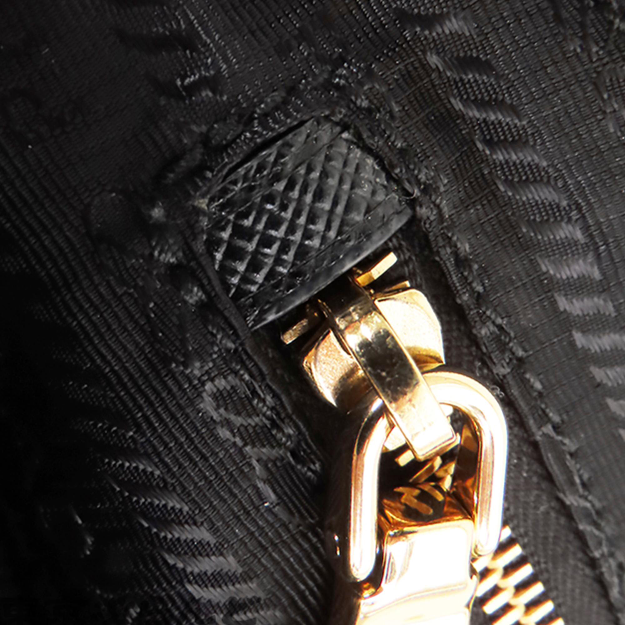 Prada Tessuto Pouch (SHG-36045)