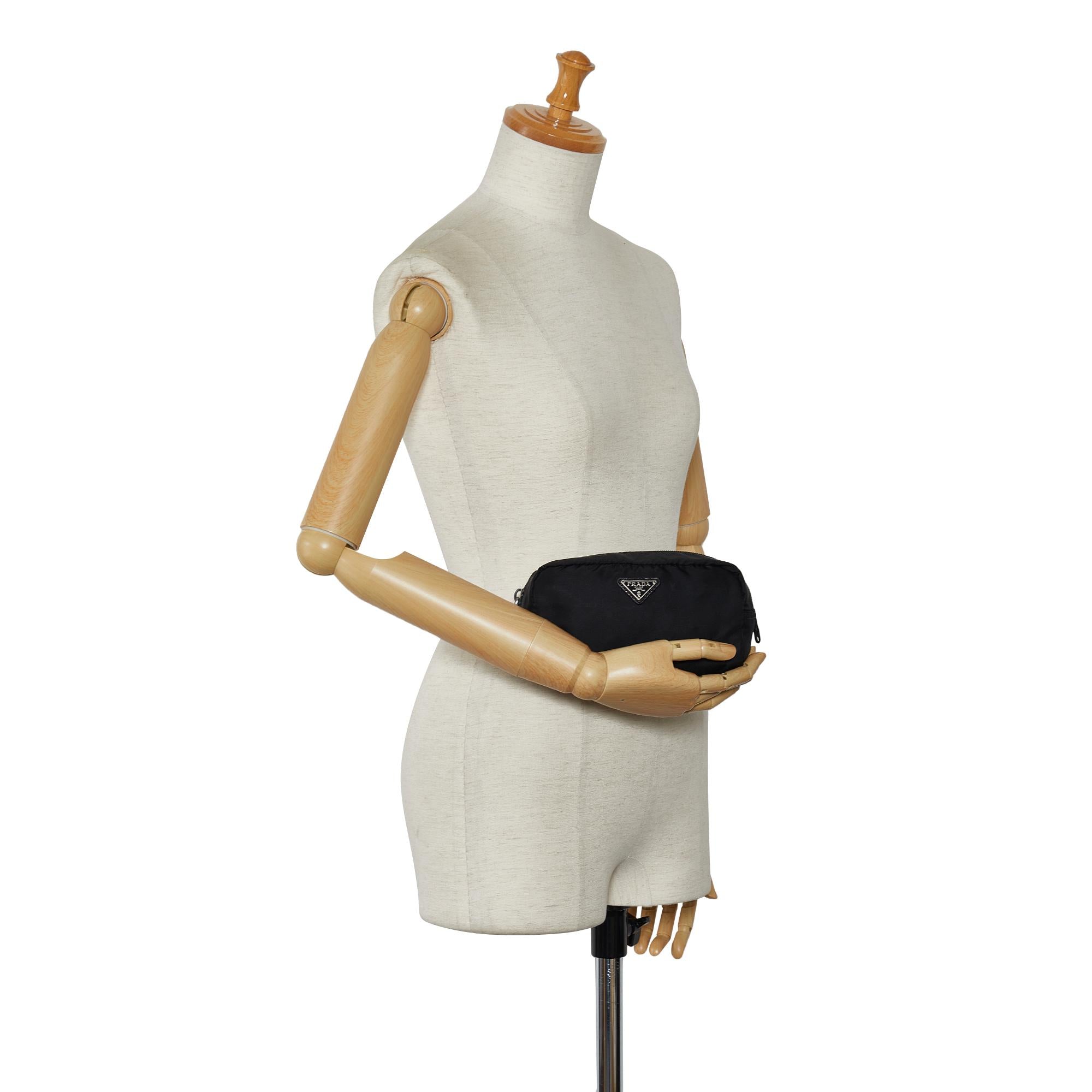 Prada Tessuto Pouch (SHG-aZbP16)