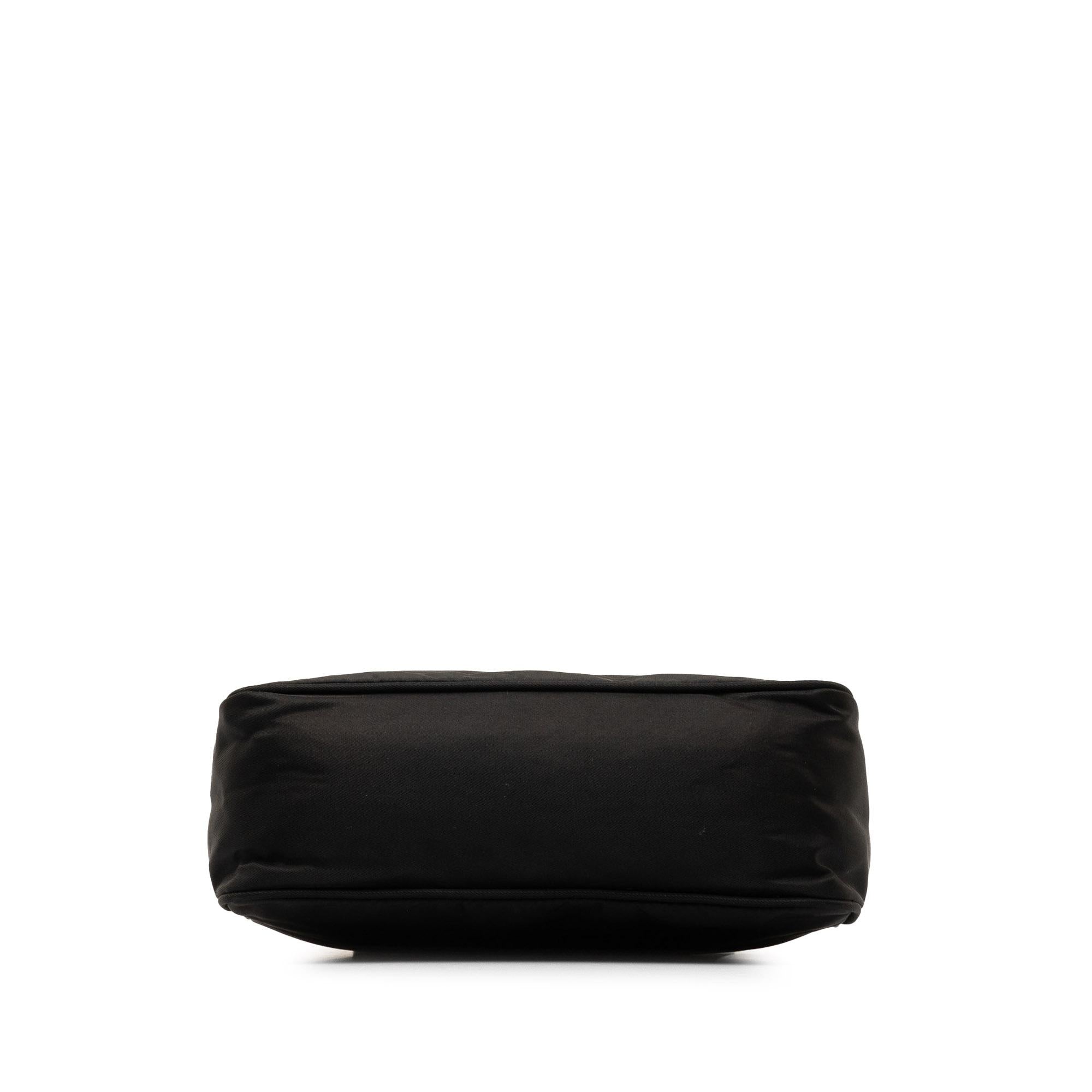 Prada Tessuto Re-Edition 2000 Baguette (SHG-06ayLC)