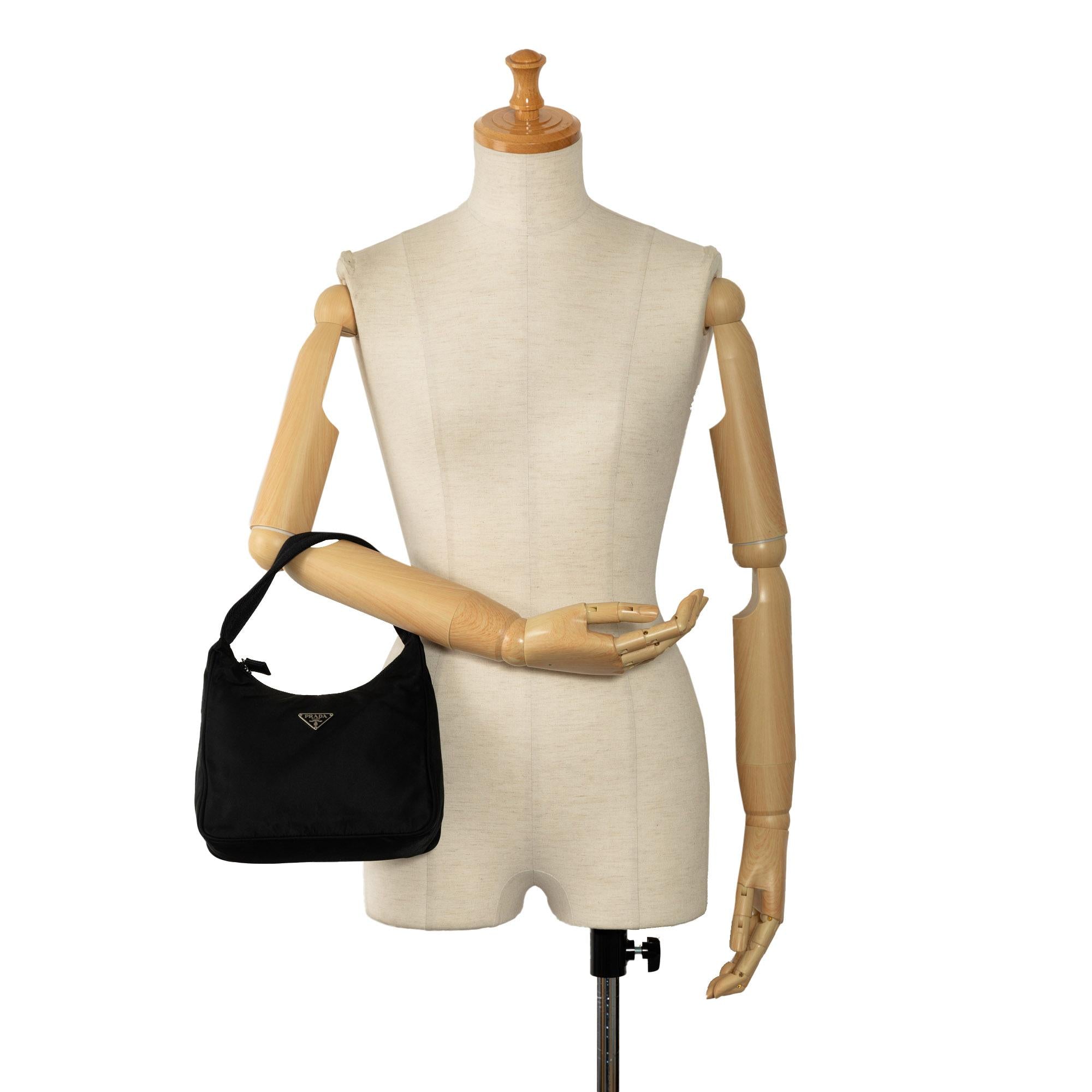 Prada Tessuto Re-Edition 2000 Baguette (SHG-06ayLC)