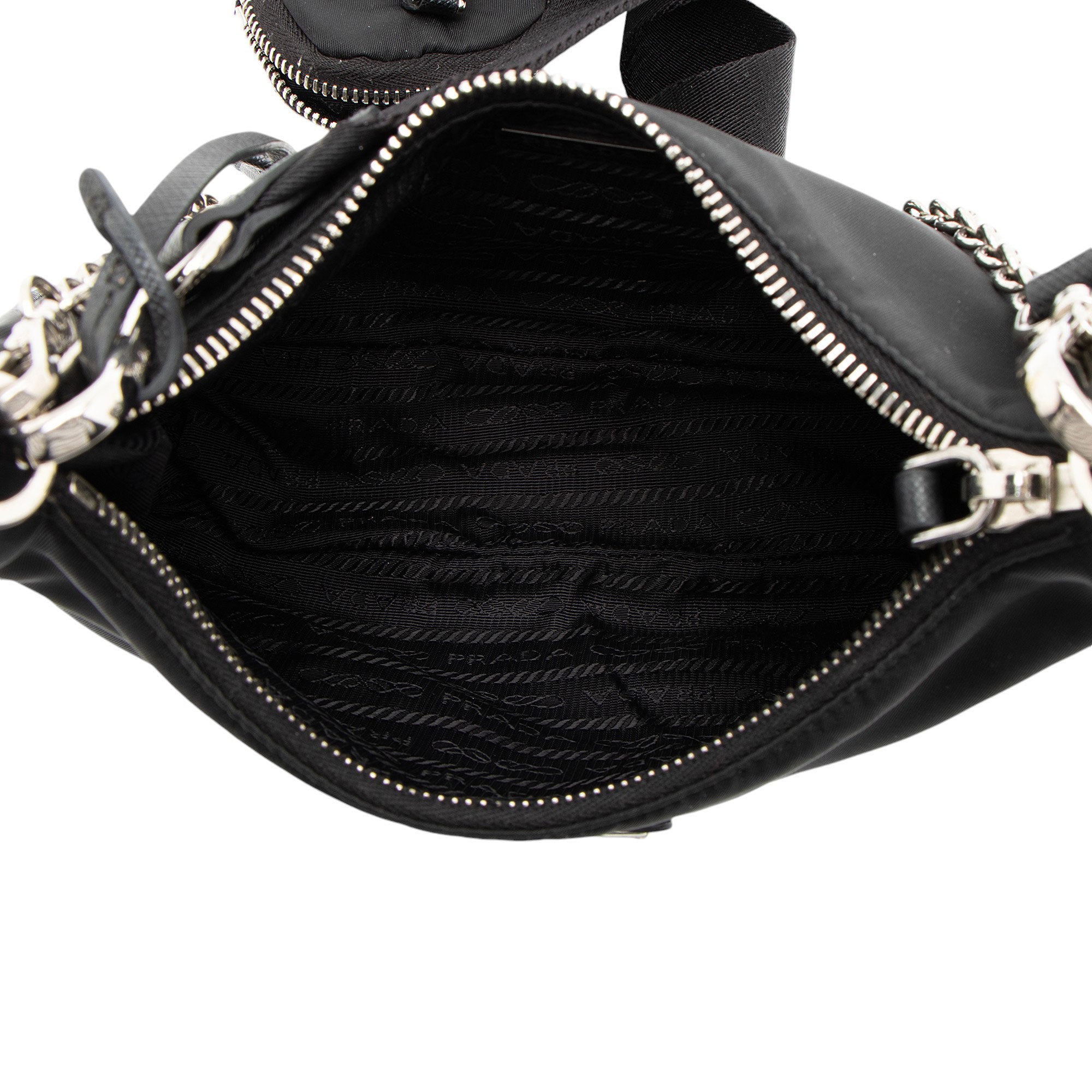 Prada Tessuto Re-Edition 2005 Crossbody (SHF-nYxAT5)