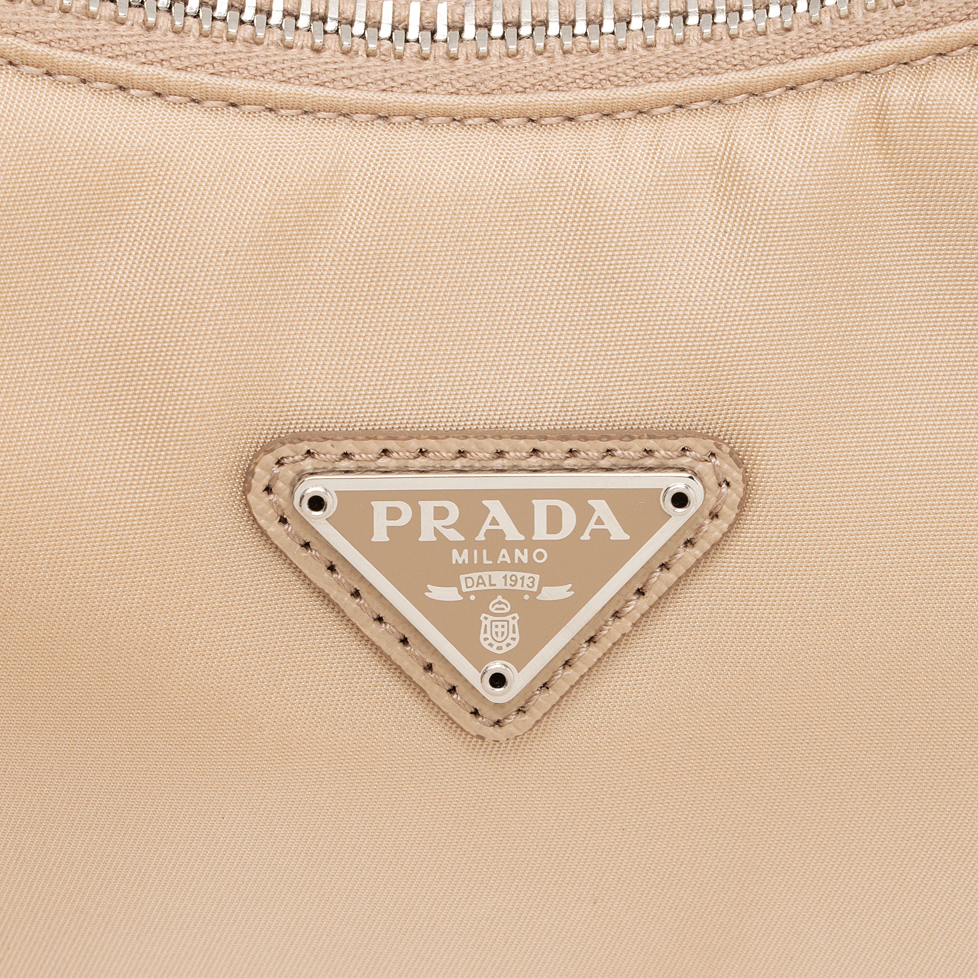 Prada Tessuto Re-Edition 2000 Mini Hobo (SHF-AwkQzI)