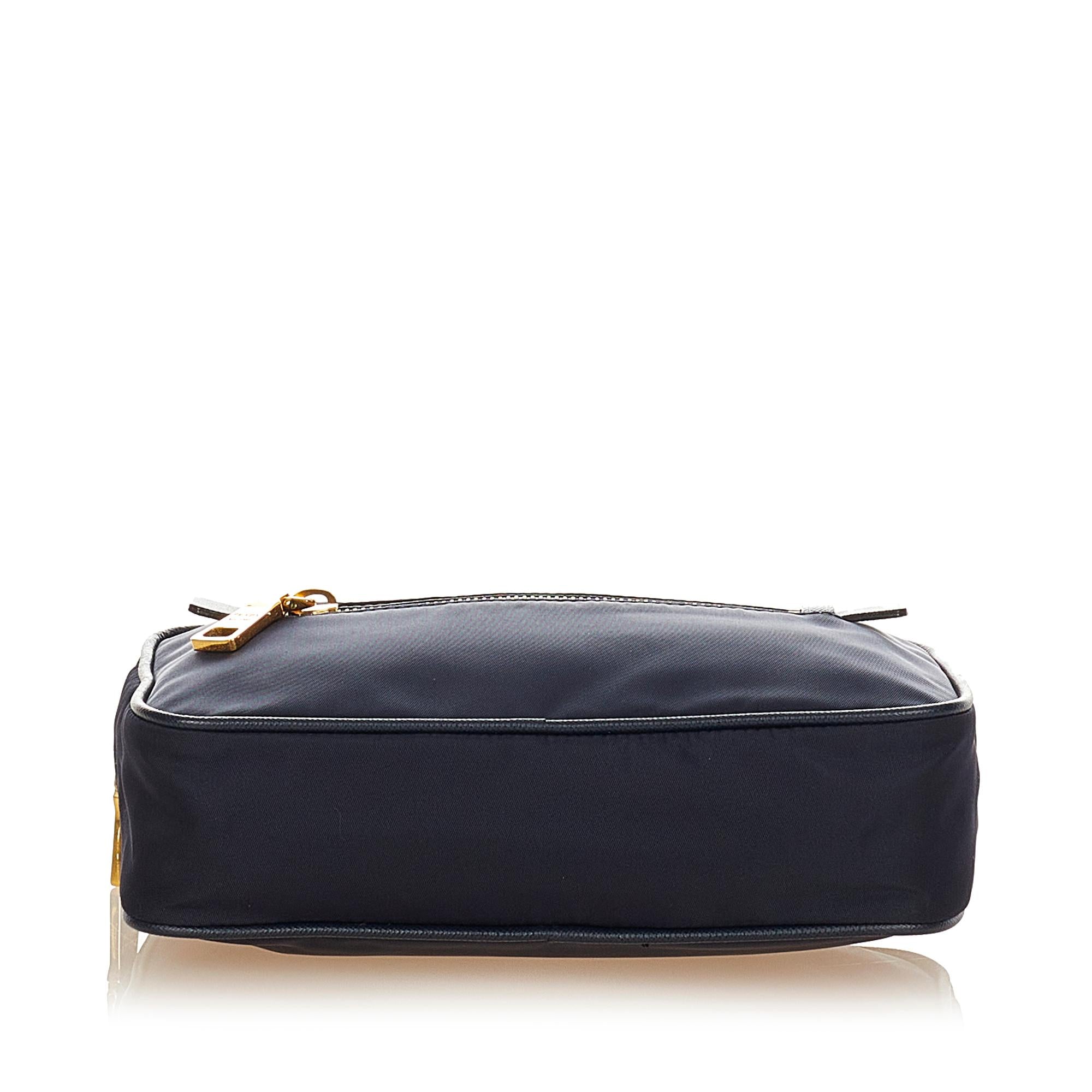 Prada Tessuto Shoulder Bag (SHG-31807)