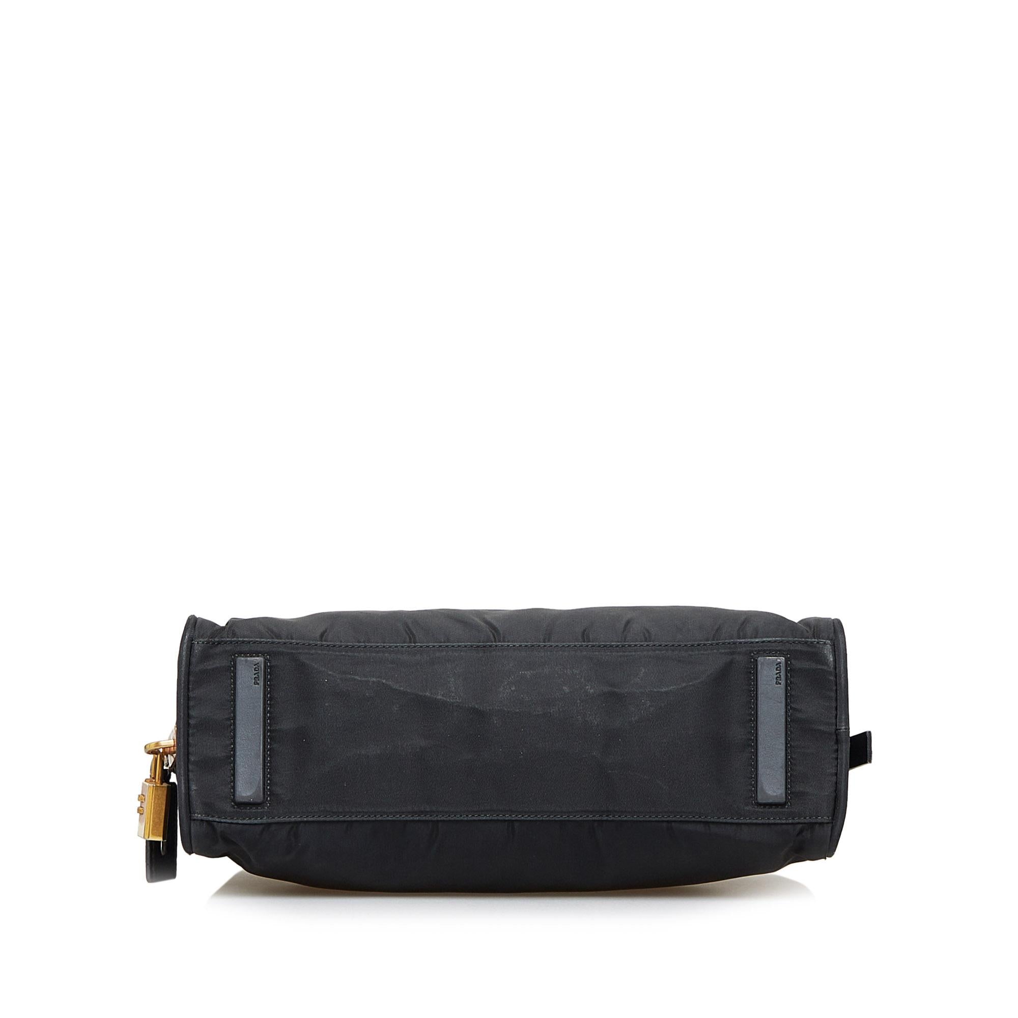 Prada Tessuto Shoulder Bag (SHG-YPrNUz)