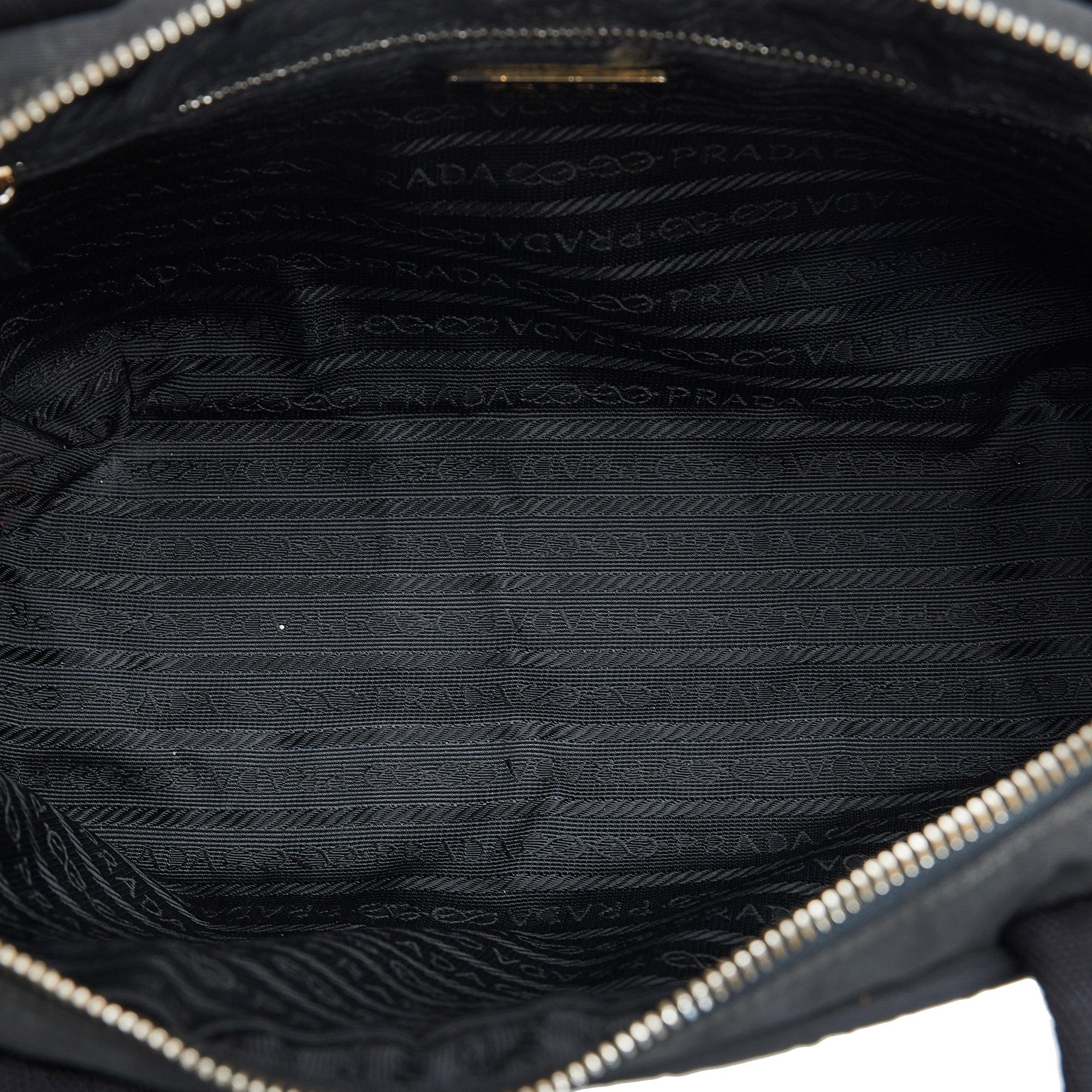 Prada Tessuto Shoulder Bag (SHG-YPrNUz)