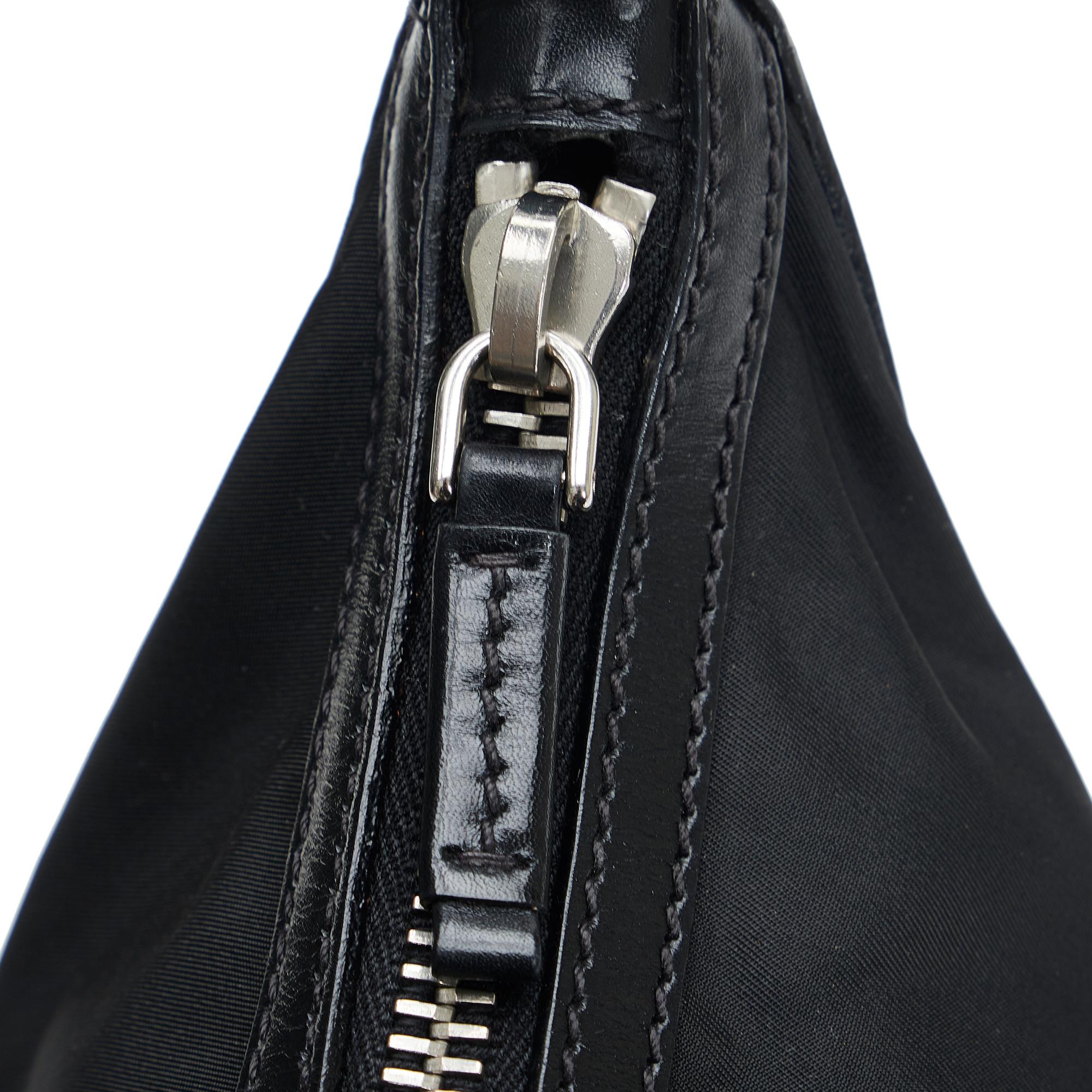 Prada Tessuto Shoulder Bag (SHG-1iIFOb)