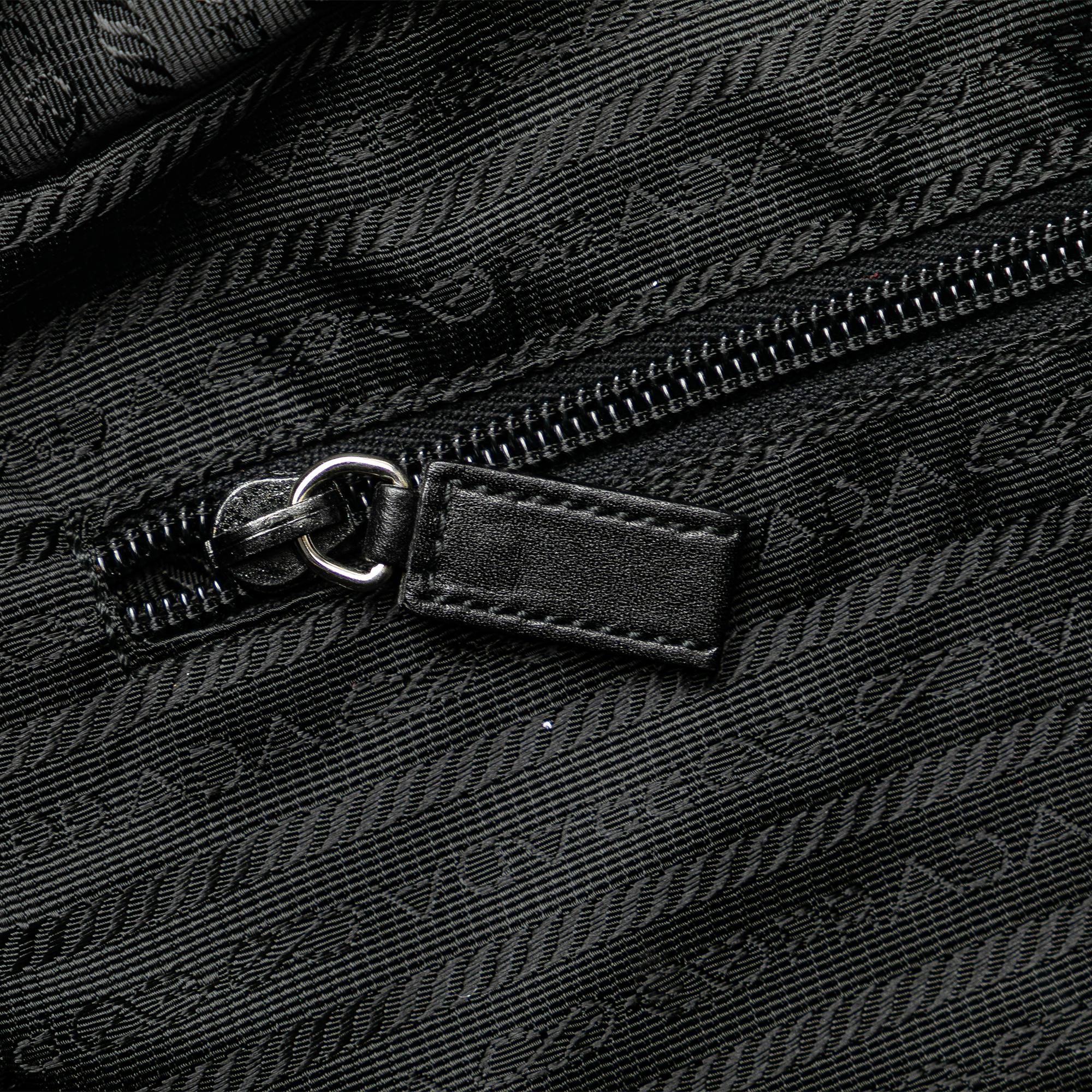 Prada Tessuto Shoulder Bag (SHG-v8nMQo)