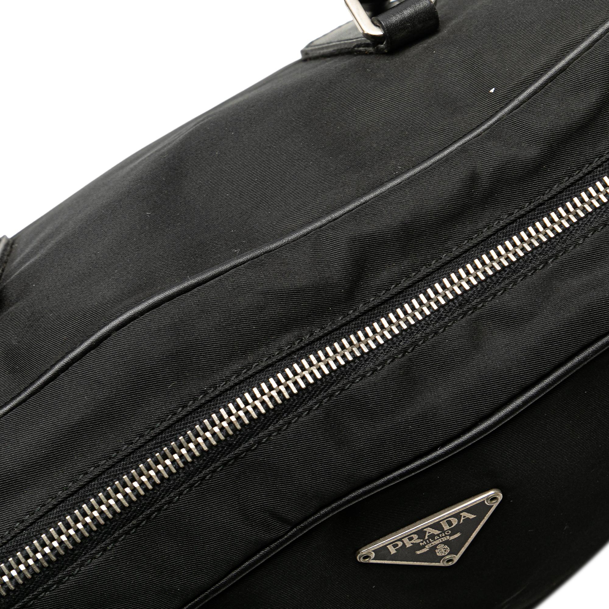 Prada Tessuto Shoulder Bag (SHG-v8nMQo)