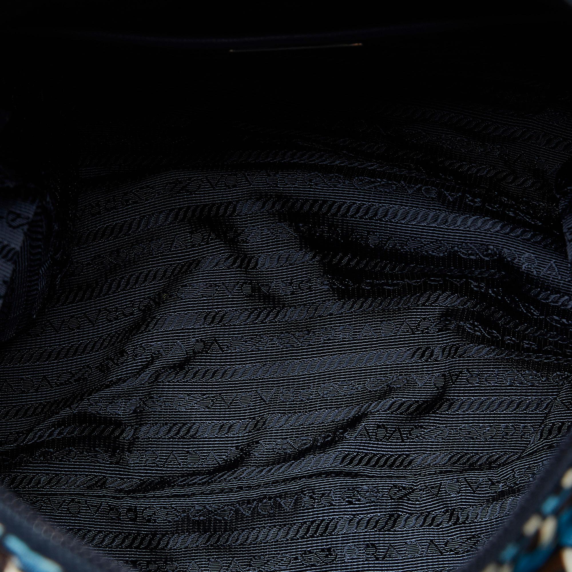 Prada Tessuto Stampato Messenger Bag (SHG-xUHggw)