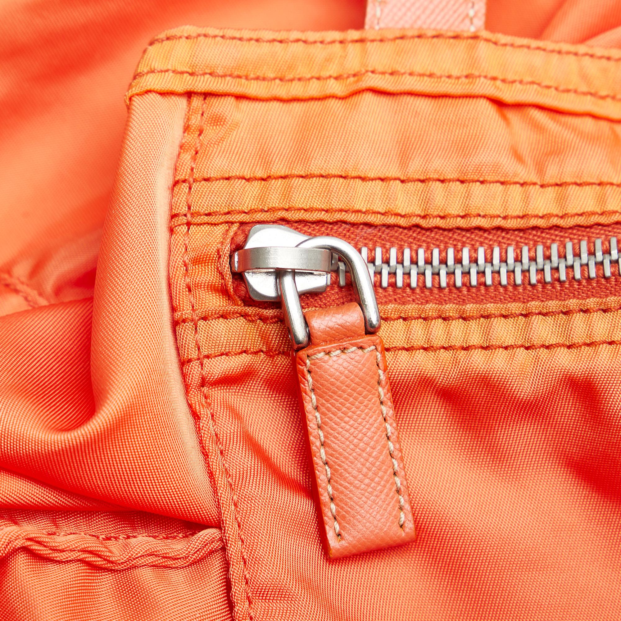 Prada Tessuto Tote (SHG-B4tTpq)