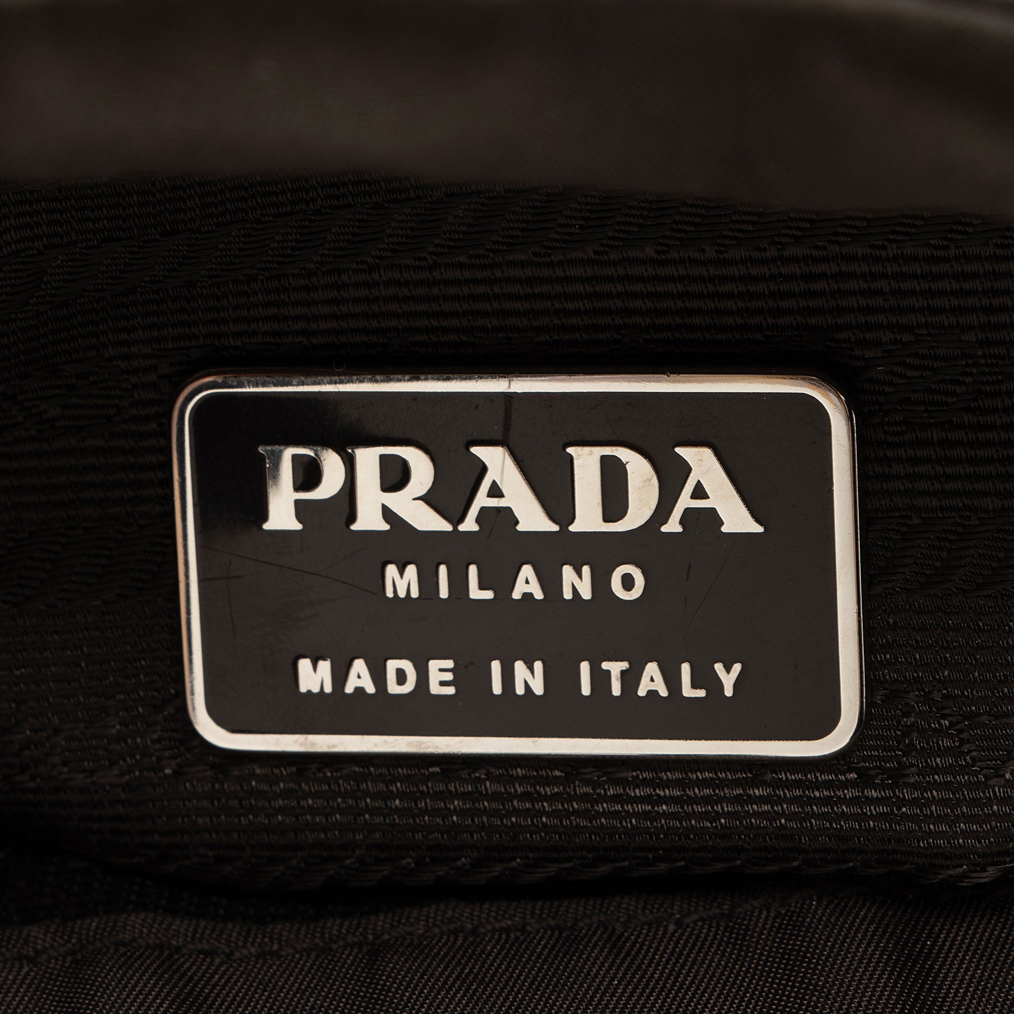 Prada Vintage Tessuto Plastic Chain Small Tote (SHF-f5lib6)