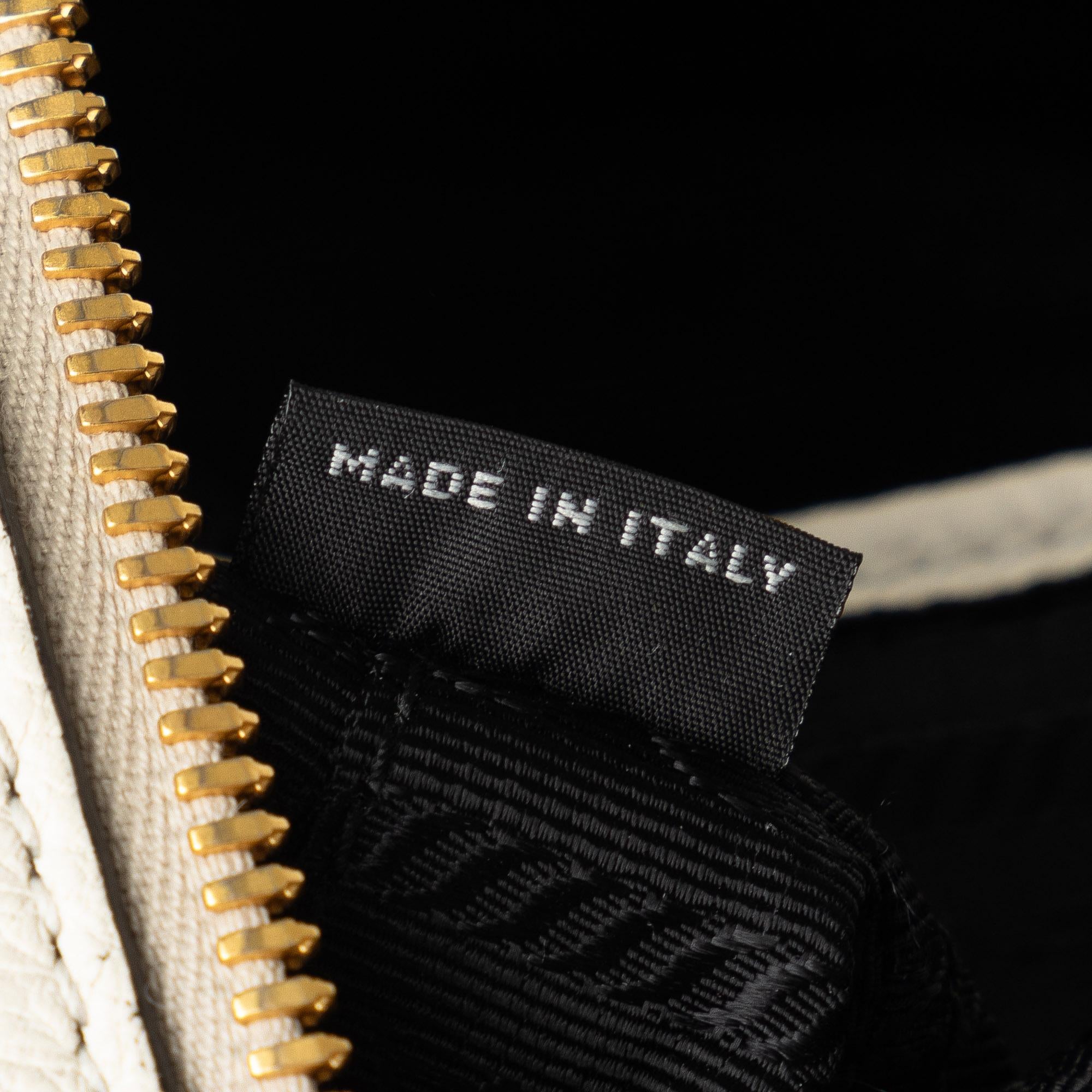 Prada Vitello Daino Backpack (SHG-34hNw5)